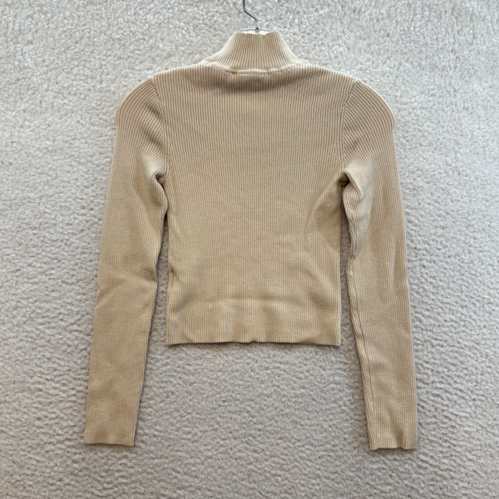 Kangol Kangol H&M Crop Top Small Beige Mock Neck Long Sleeve Cropped T-Shirt Womens XS-50? Size S / US 4 / IT 40 - 2 Thumbnail