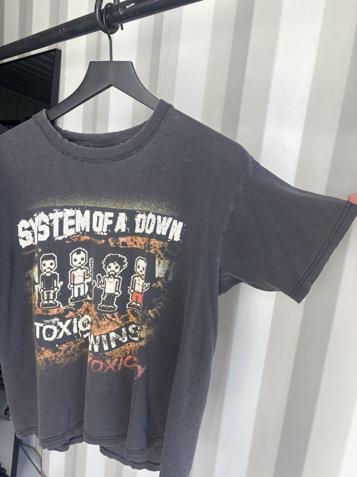 Band Tees Vintage System of a Down Toxic Shirt Faded Thrashed GRUNGE Size US L / EU 52-54 / 3 - 2 Thumbnail