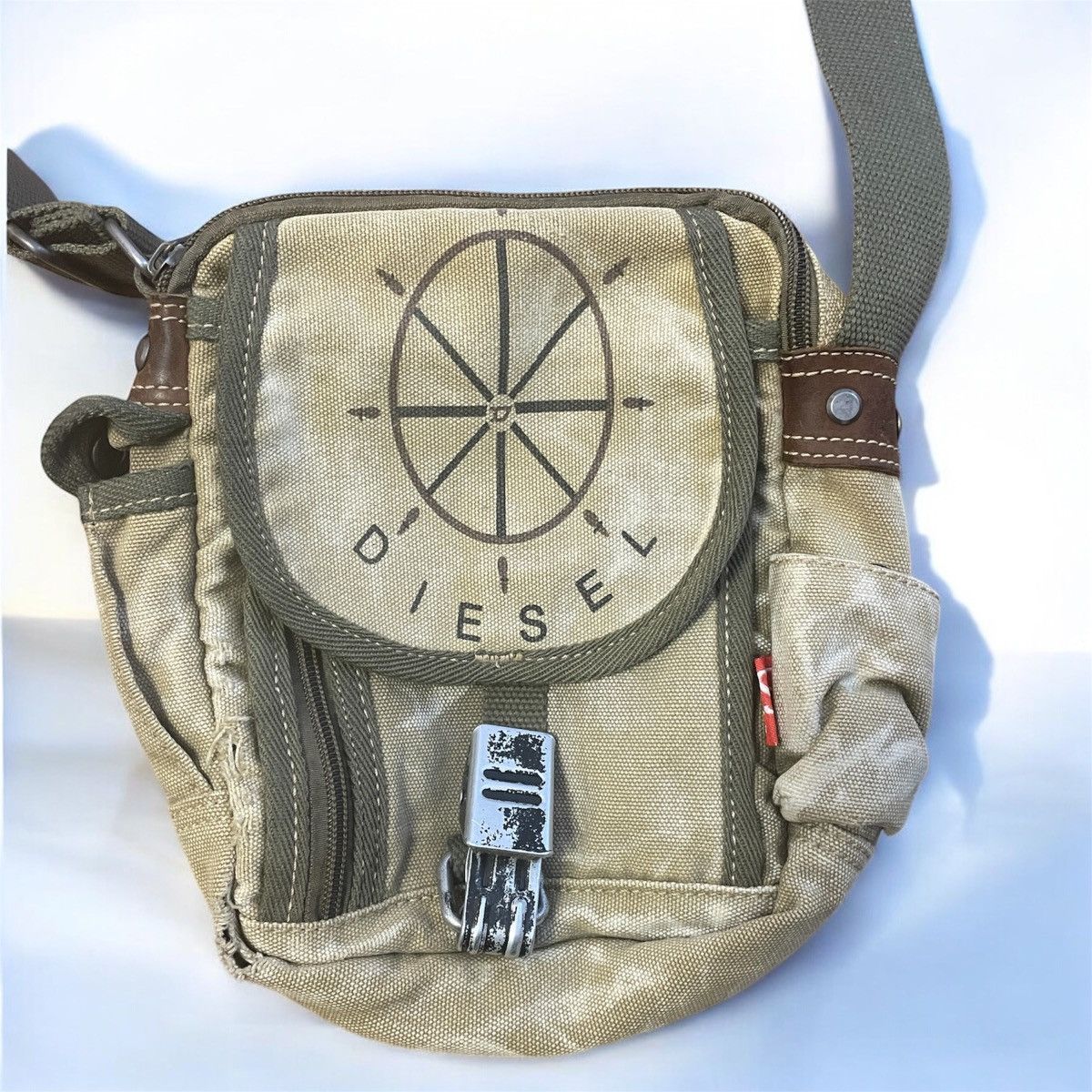 Diesel × Vintage Vintage Diesel Spare Parts Red Tag Bag Distressed Size ONE SIZE - 2 Thumbnail
