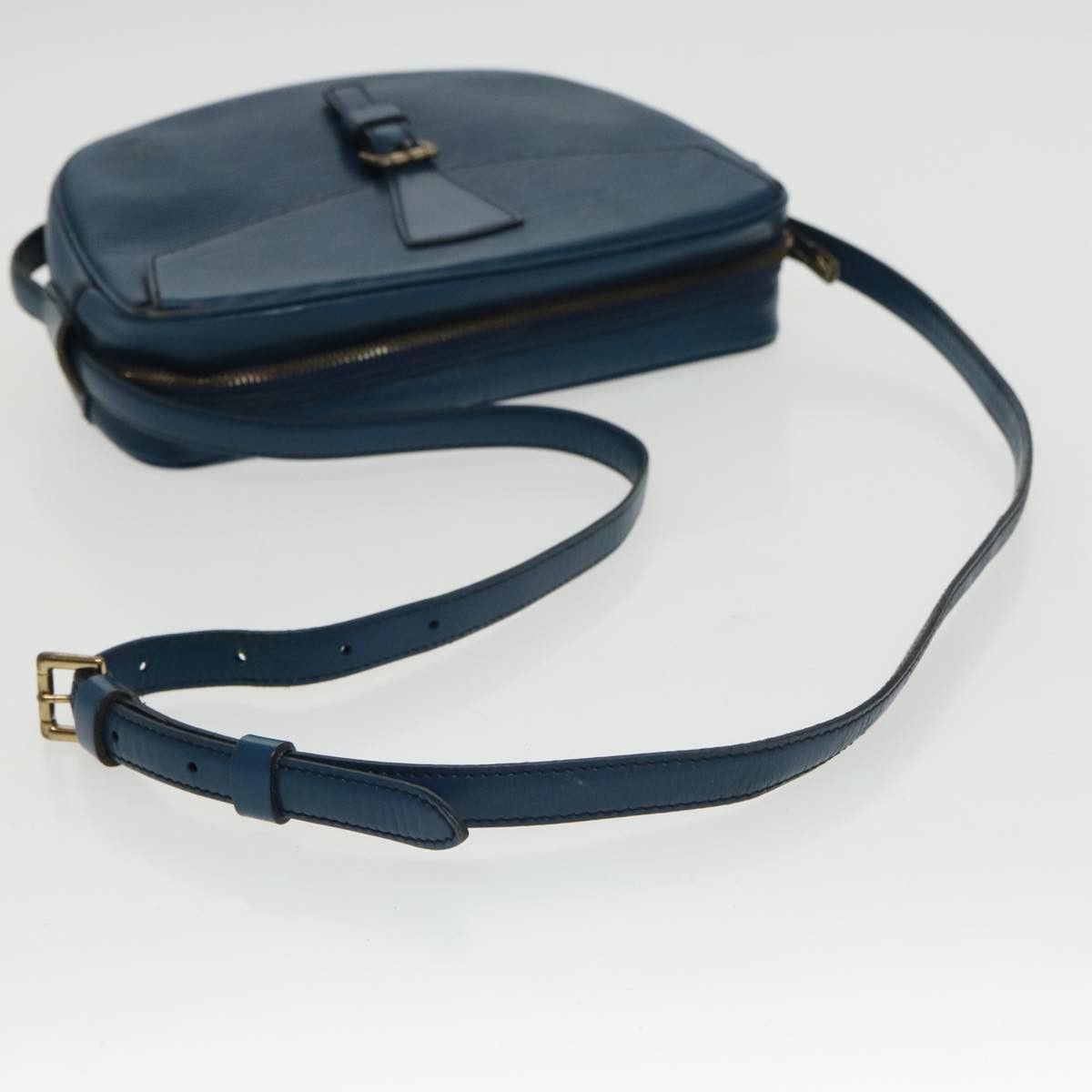 Louis Vuitton LOUIS VUITTON Epi June Feuille Shoulder Bag Blue M52155 Size ONE SIZE - 7 Thumbnail