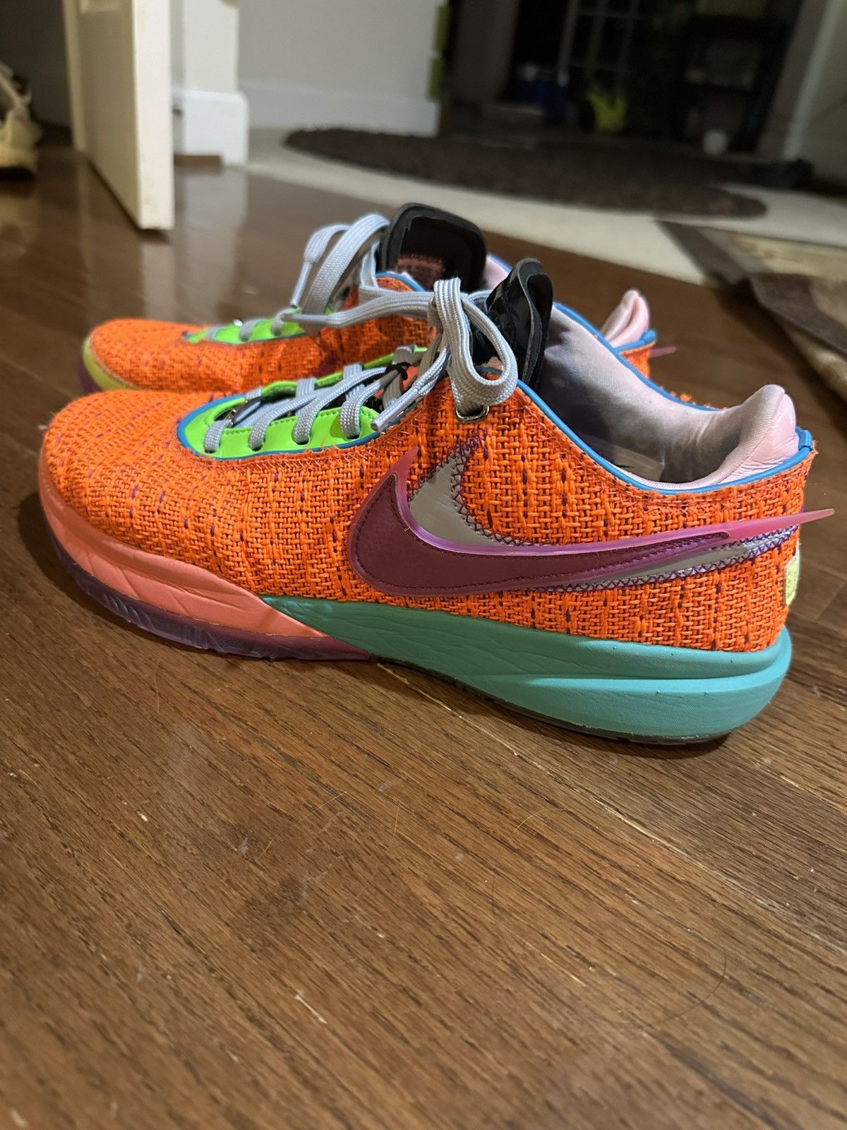 Nike LeBron 20 Size US 10.5 / EU 43-44 - 1 Thumbnail