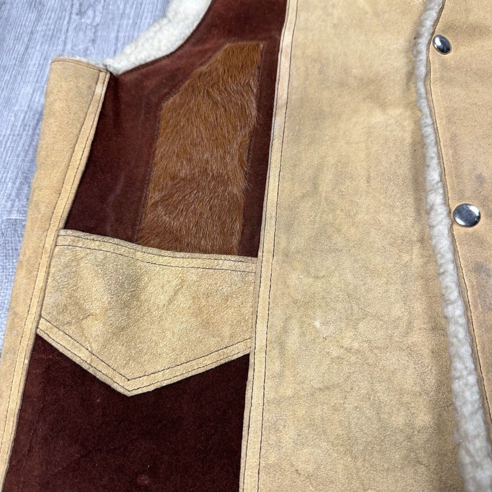 Vintage Vintage 70s Western Rockabilly Leather Snap Vest Mens Size 46 Brown Patchwork Buckskin Sherpa Lined Cold Weather Size US S / EU 44-46 / 1 - 4 Thumbnail