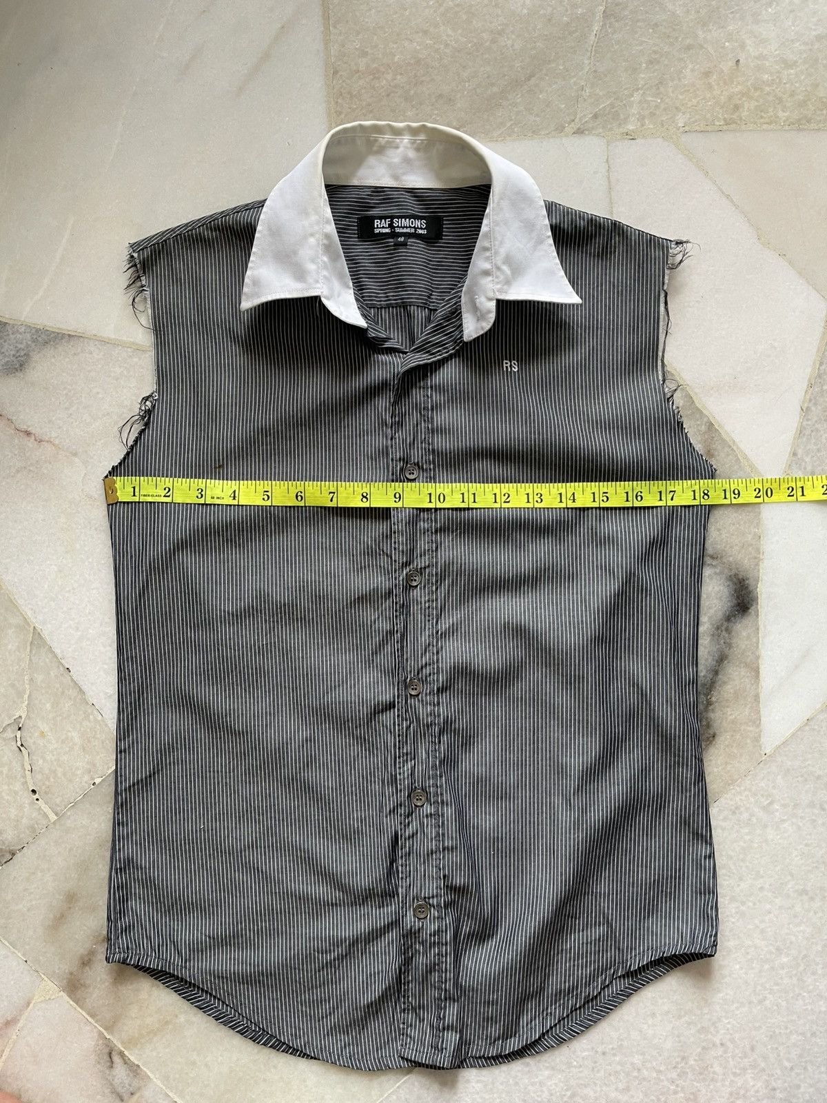 Raf Simons S/S 2003 Raf Simons 'Consumed' Cut Off Sleeve Size US S / EU 44-46 / 1 - 13 Thumbnail