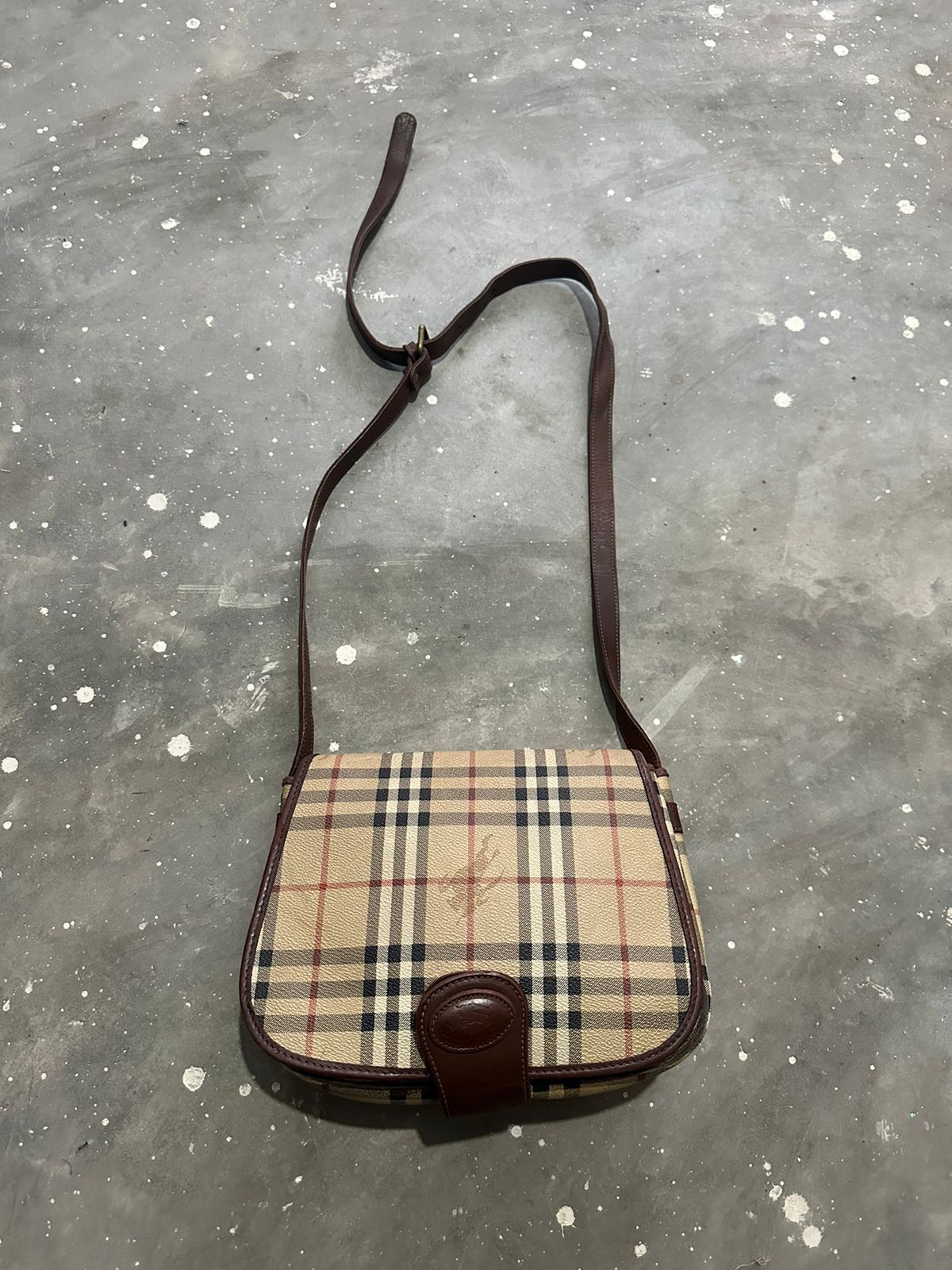 Burberry × Vintage Vintage Burberry Nova Check Crossbody/ Sling Bag Size ONE SIZE - 4 Thumbnail