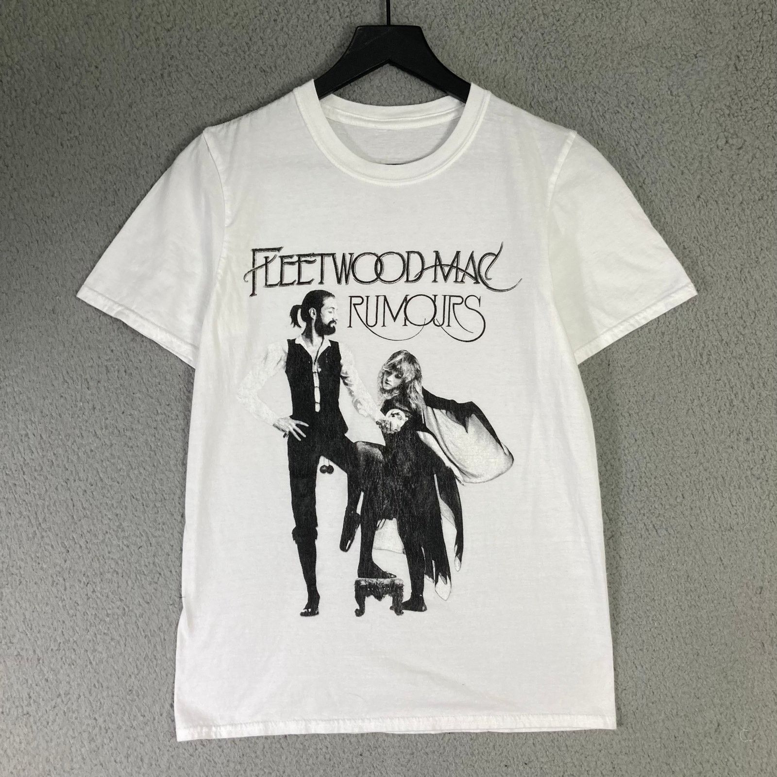 Band Tees Fleetwood Mac Rumours Women’s S White Graphic T-Shirt Size S / US 4 / IT 40 - 6 Thumbnail