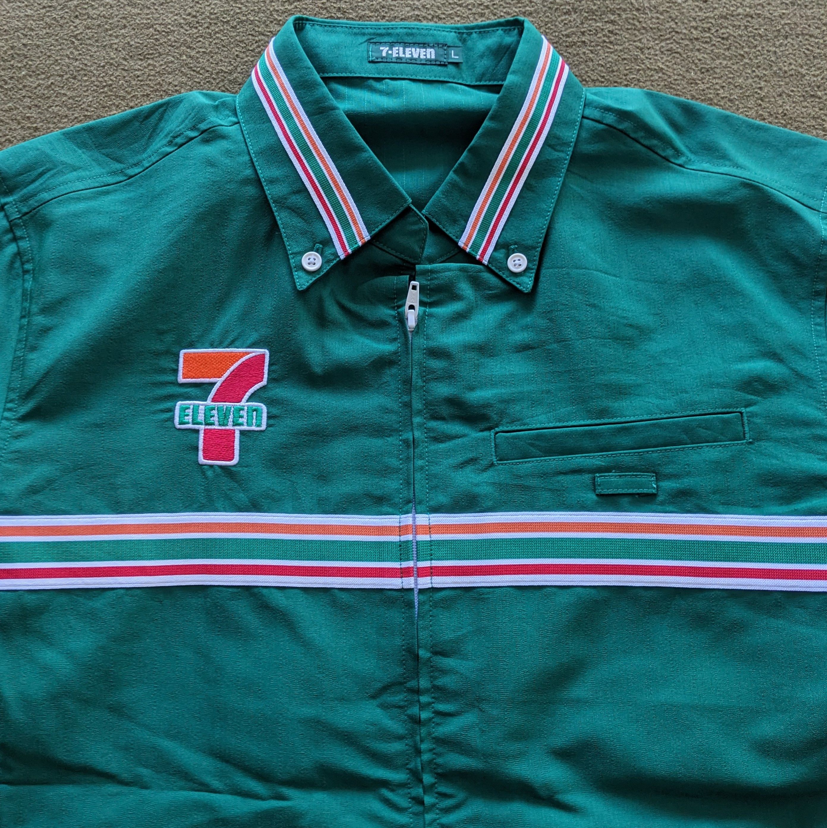 Japanese Brand Vintage 7 ELEVEN Uniform Workers Shirts Size US L / EU 52-54 / 3 - 2 Thumbnail