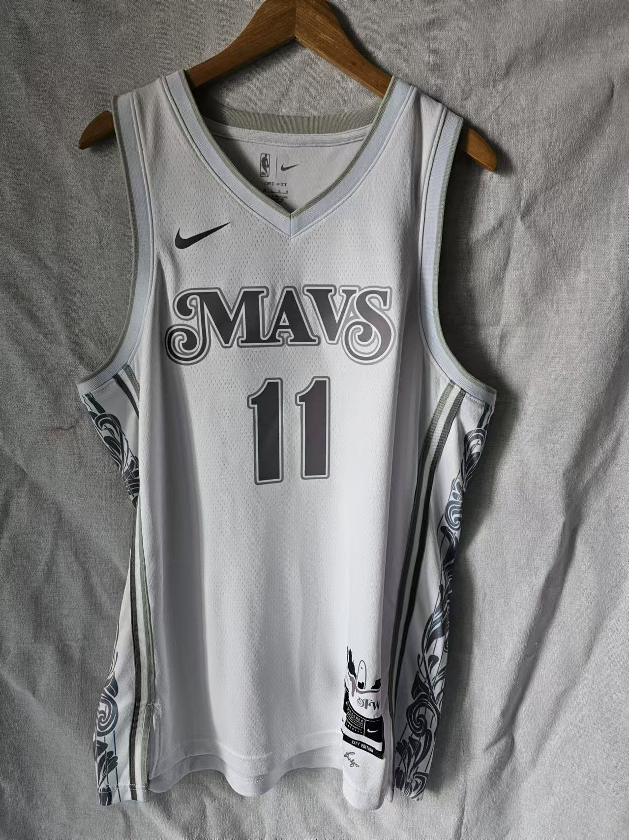 Dallas Mavericks 11 Kyrie Irving Jersey City Edition