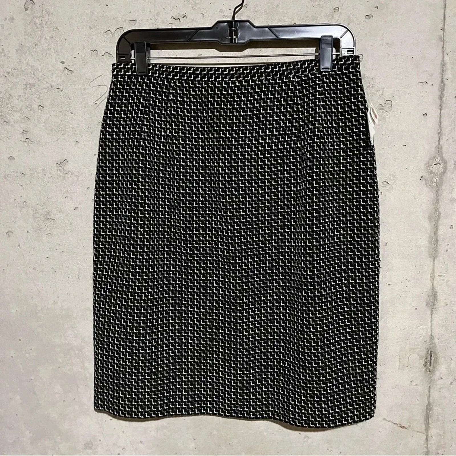 Talbots NWT Talbots Tweed Skirt Black White Women’s Size 10 Office Size 32" / US 10 / IT 46 - 1 Thumbnail