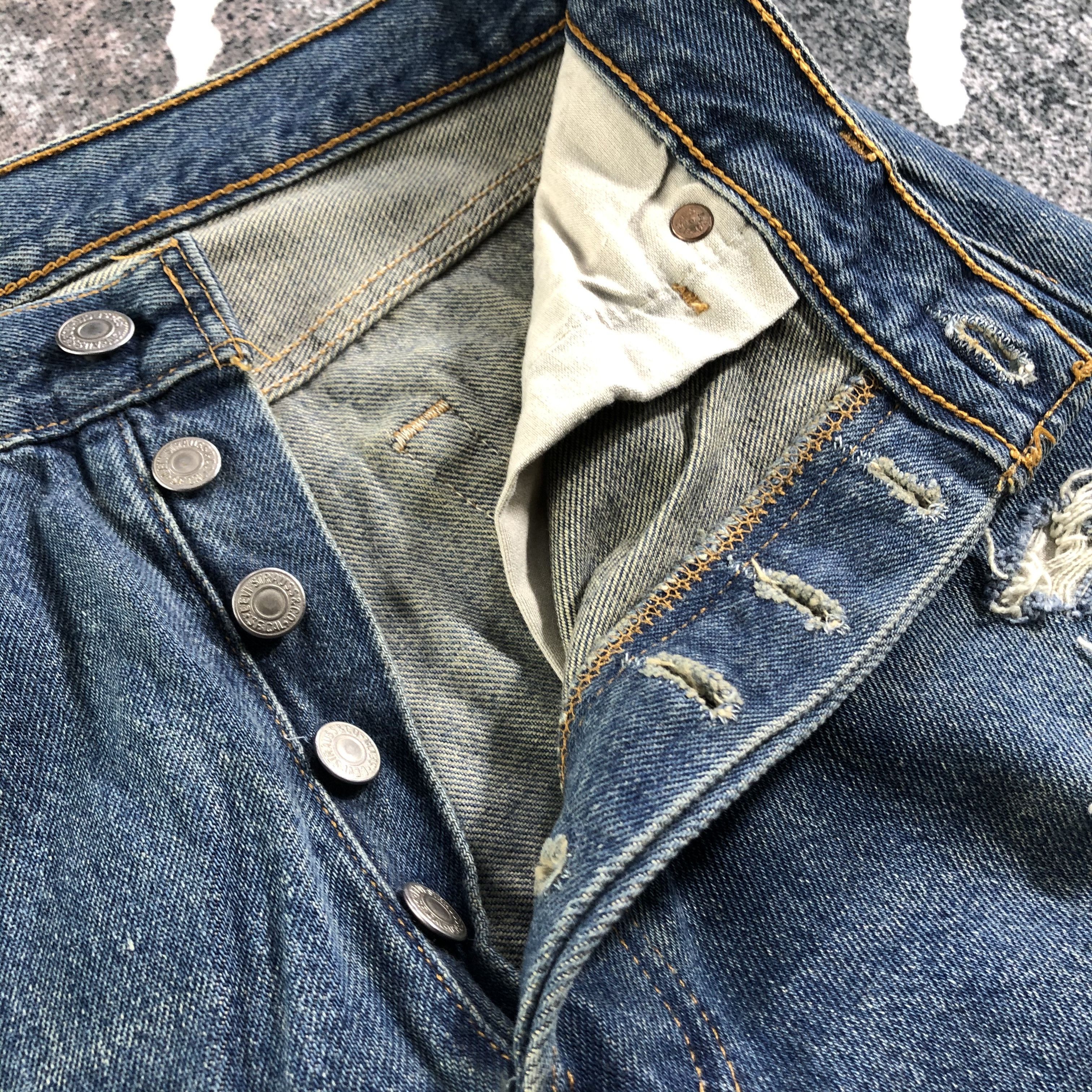 Levi's Vintage 90s Levis 501 Jeans Patchwork Denim KJ2516 Size US 30 / EU 46 - 7 Thumbnail