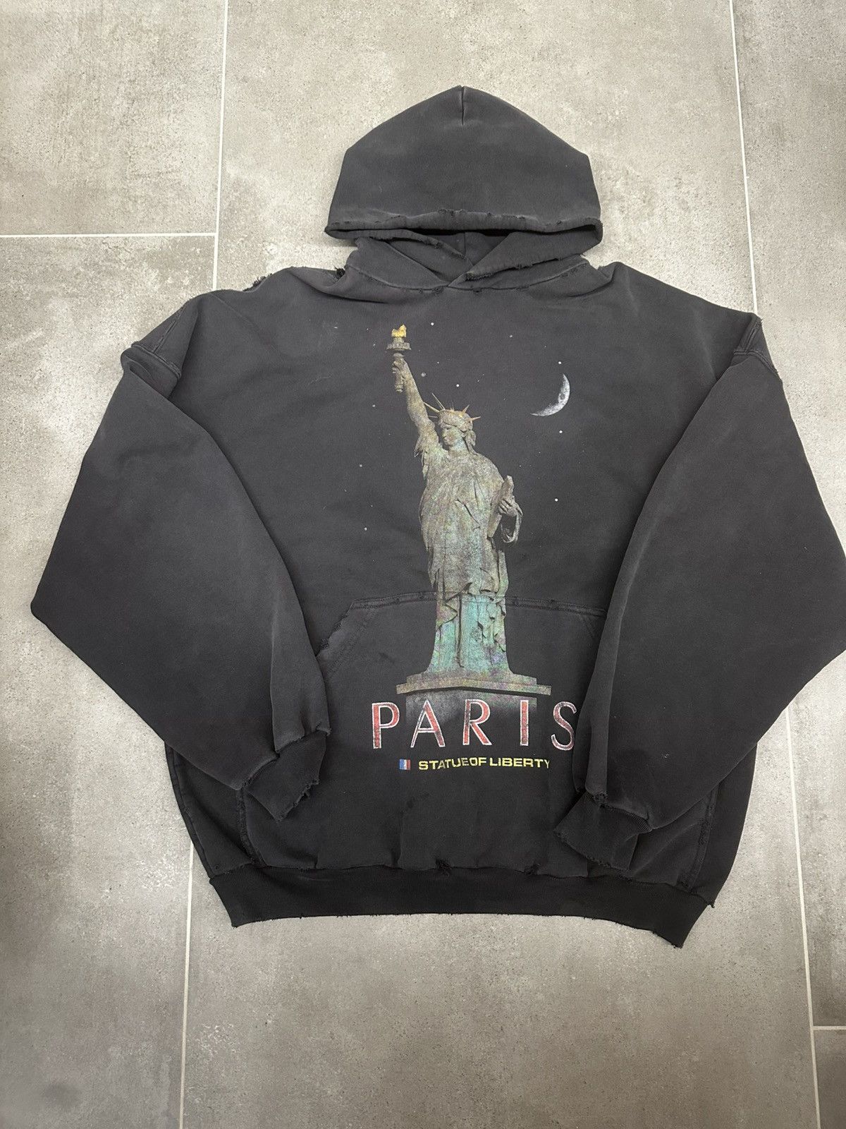 Balenciaga Balenciaga Paris Statue of Liberty Hoodie Size 2 | Grailed