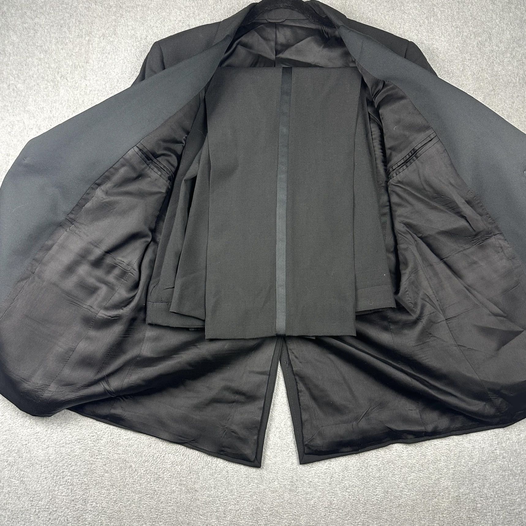 Vintage Tuxedo Shirt Mens 41R 38x26 Black One Button Notch Lapel 2 Piece Formal Wedding Shirt? Size 42R - 2 Thumbnail