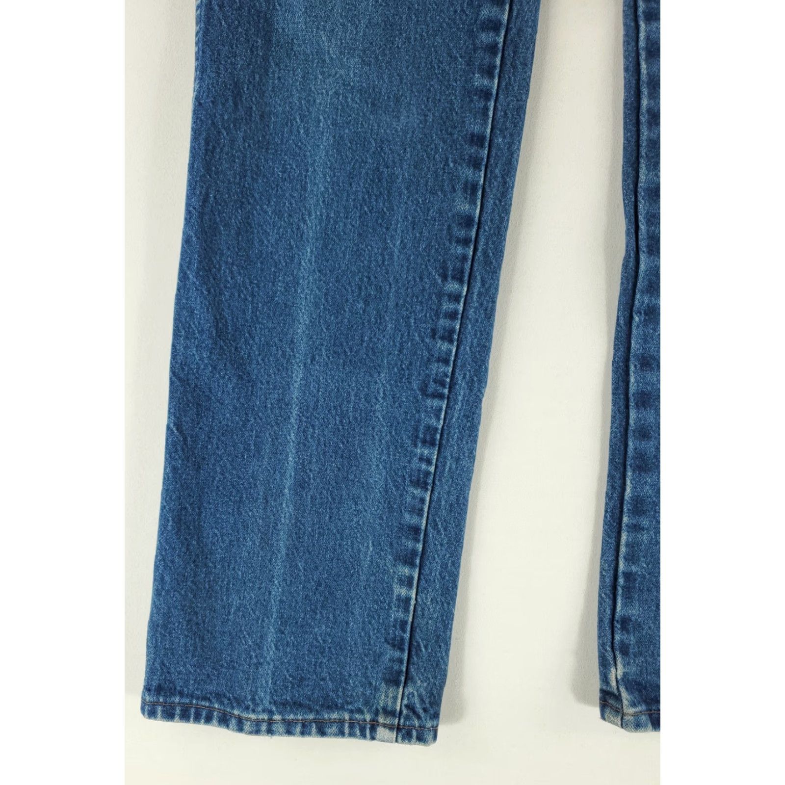 Wrangler VINTAGE Wrangler Jeans 90s 936DEN Whiskering Blue Straight Mens 32 33x33 31 Inseam 32x31 Actual Mens Size US 32 / EU 48 - 2 Thumbnail