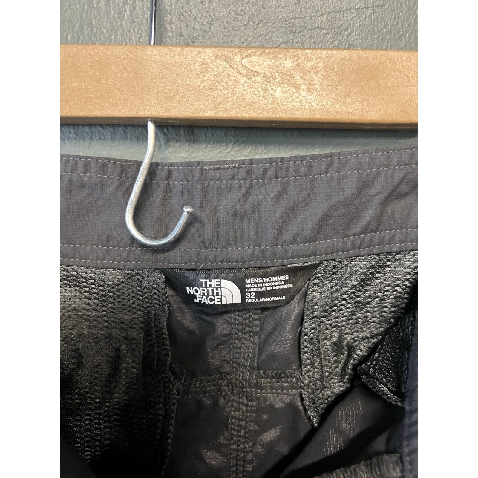 The North Face The North Face Mens Black Outdoor Cargo Convertible Shorts Size 32 Nylon Size US 32 / EU 48 - 3 Thumbnail