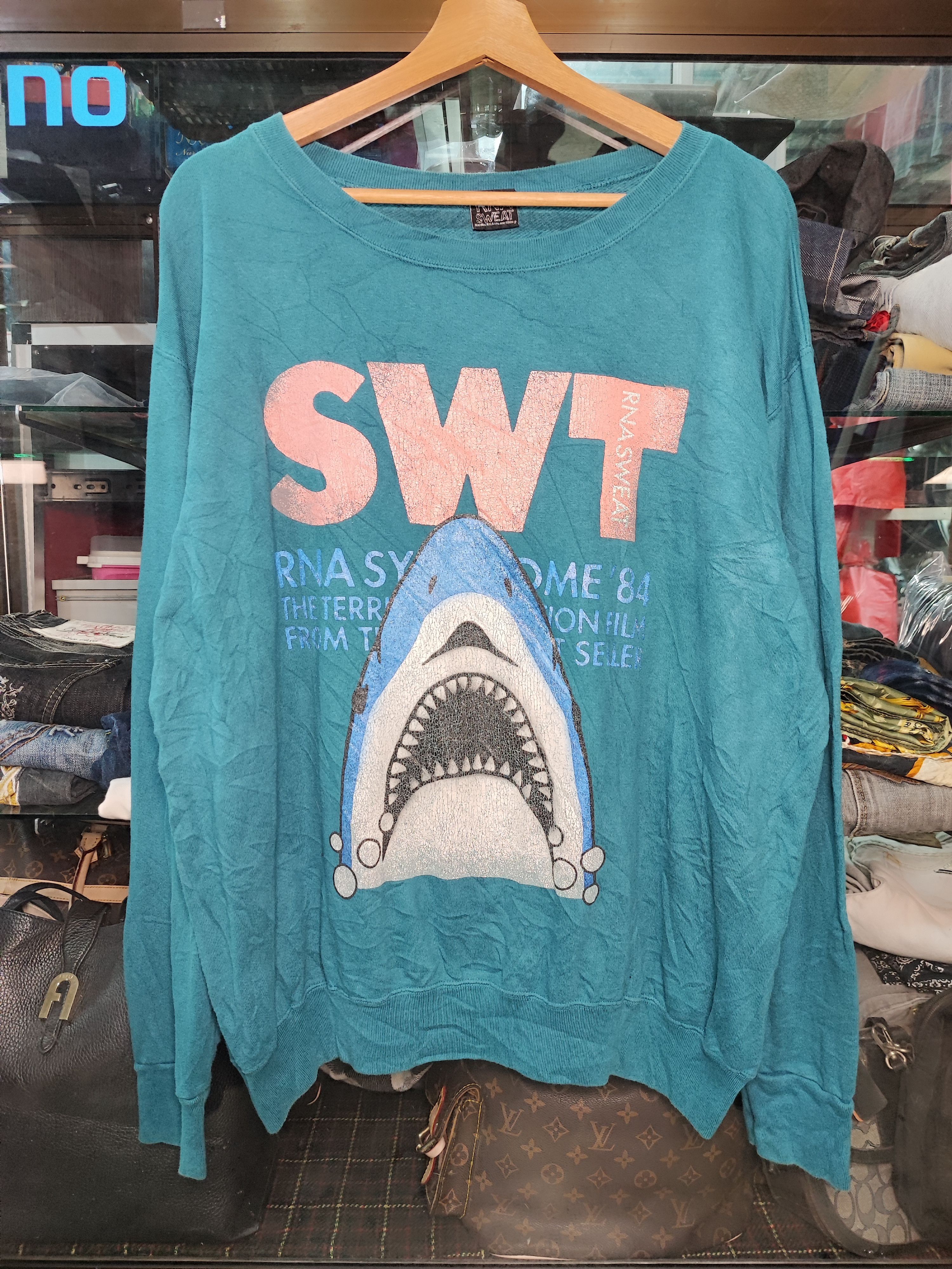 14th Addiction VINTAGE RNA INC SWT SHARK SWEATSHIRT Size US S / EU 44-46 / 1 - 3 Thumbnail