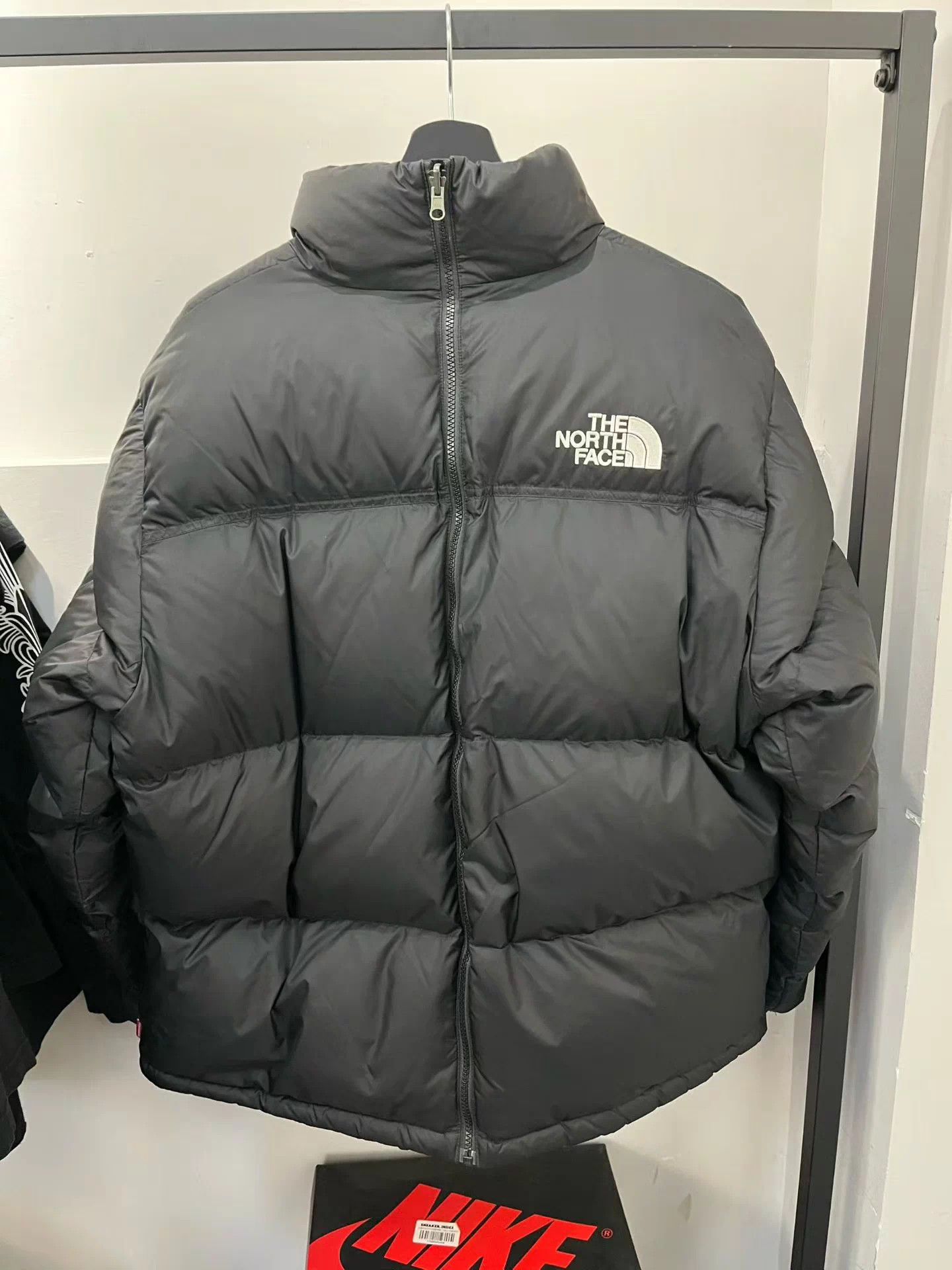 Supreme Supreme x TNF Zip Split Black Down Jacket L (9.5/10) Size US L / EU 52-54 / 3 - 2 Thumbnail