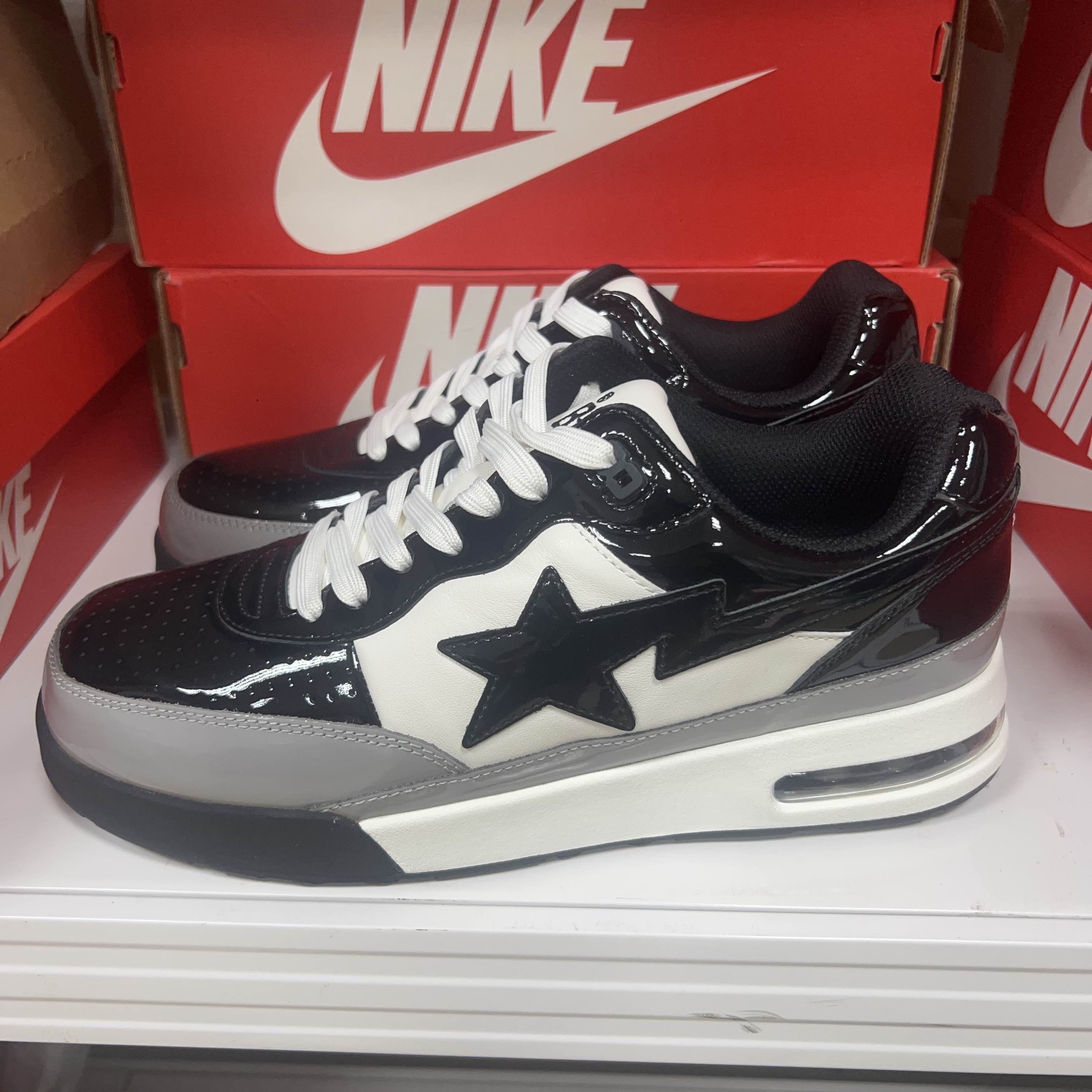 Bape A Bathing Ape Patent Low-Top Sneakers US 10 Size US 11 / EU 44 - 1 Thumbnail