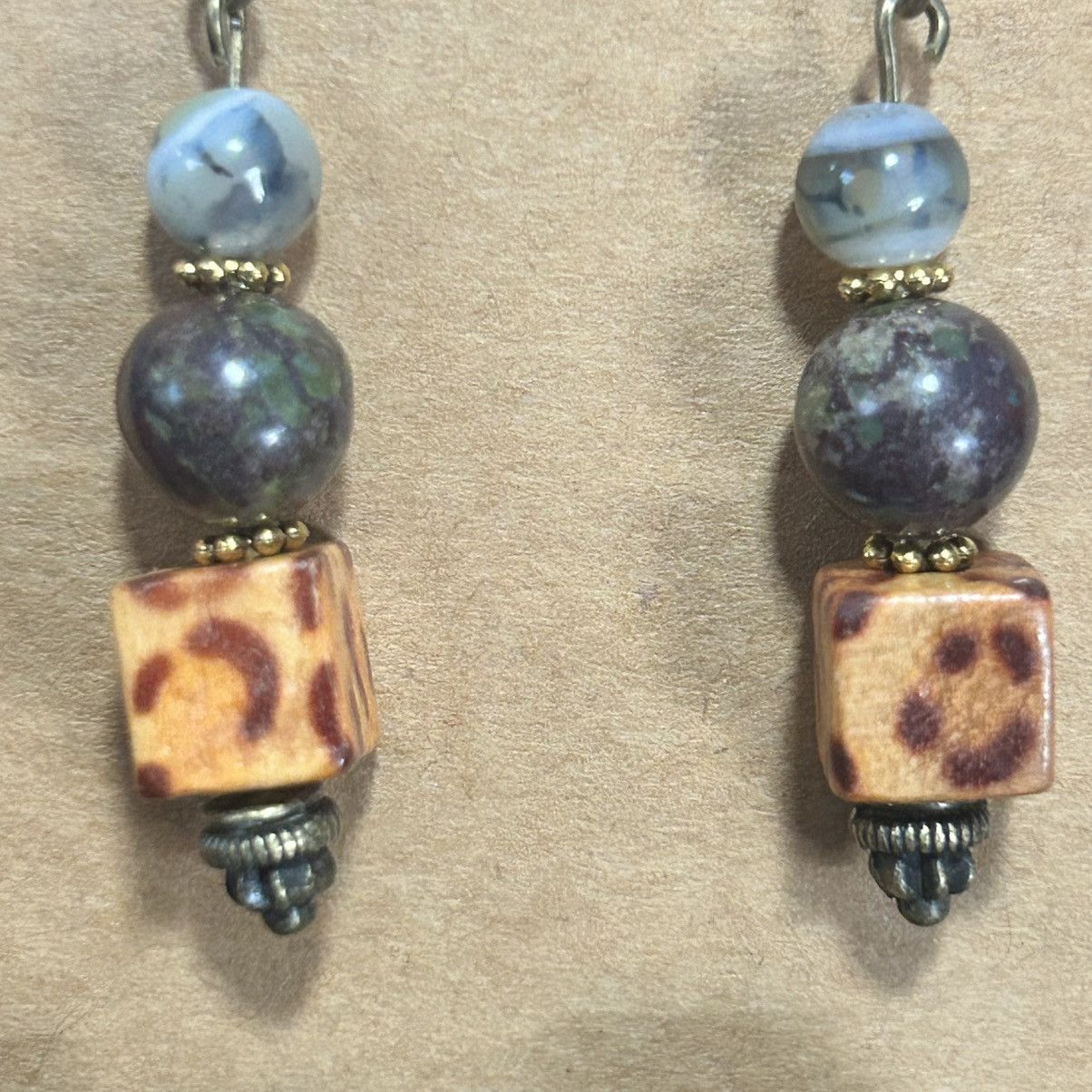Handmade Handcrafted vintage wood bead dragon vein agate earrings Size ONE SIZE - 3 Thumbnail