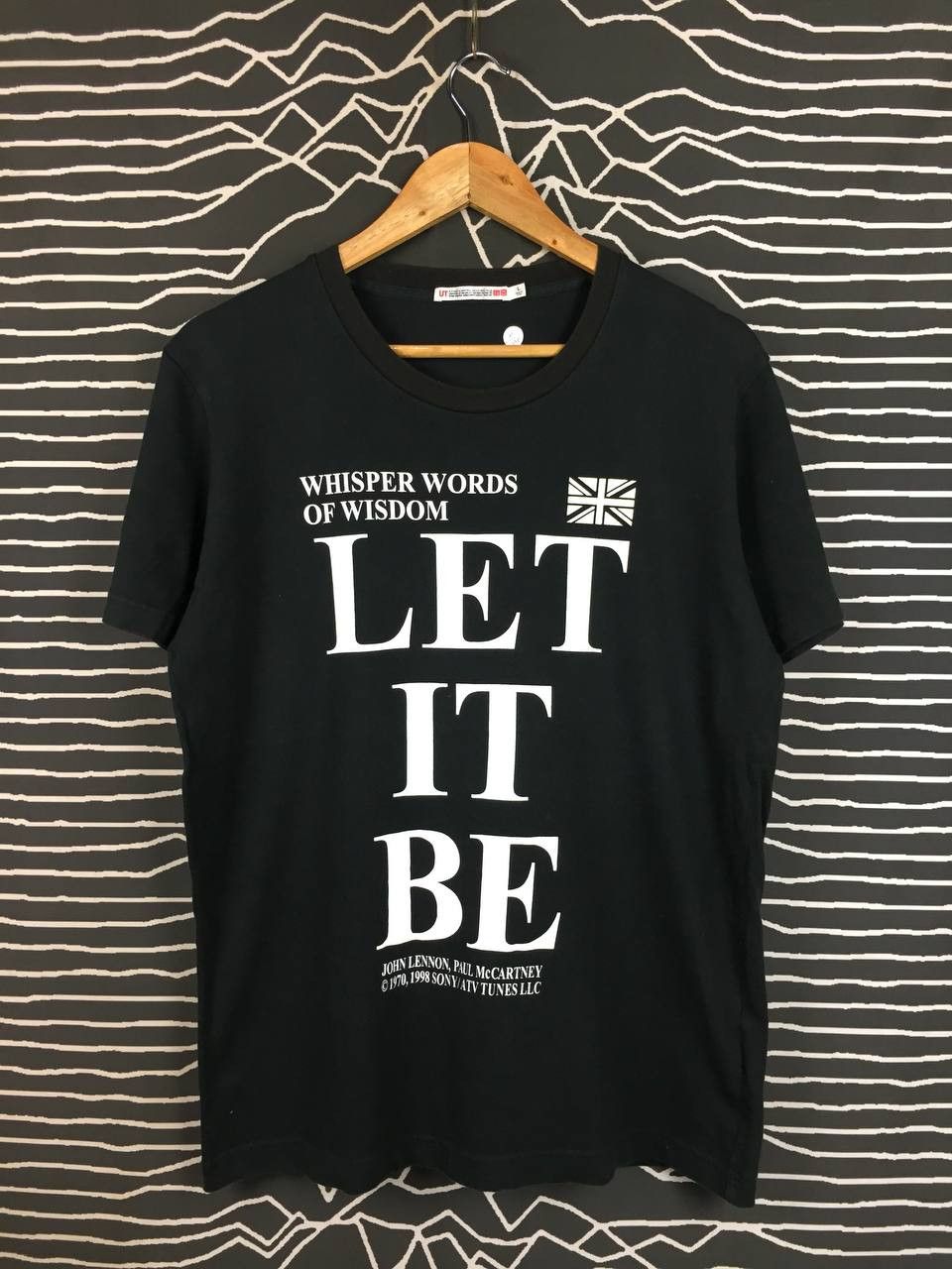 Uniqlo Uniqlo The Beatles John Lennon Paul McCartney Let It Be Tee Size US L / EU 52-54 / 3 - 1 Thumbnail