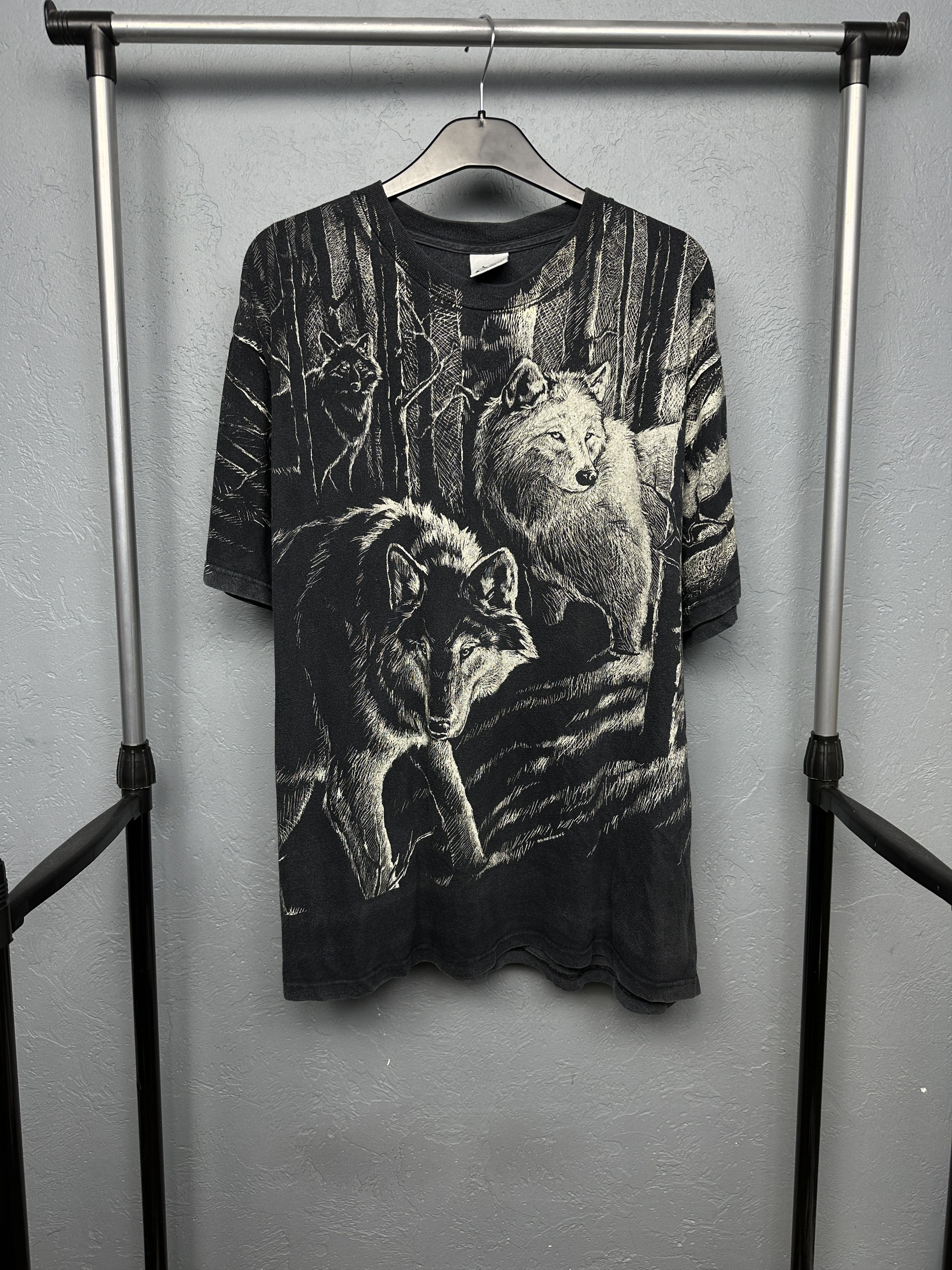 Vintage Wolf All Over Print 90s Vintage Mens T-Shirt Size US XXL / EU 58 / 5 - 1 Thumbnail