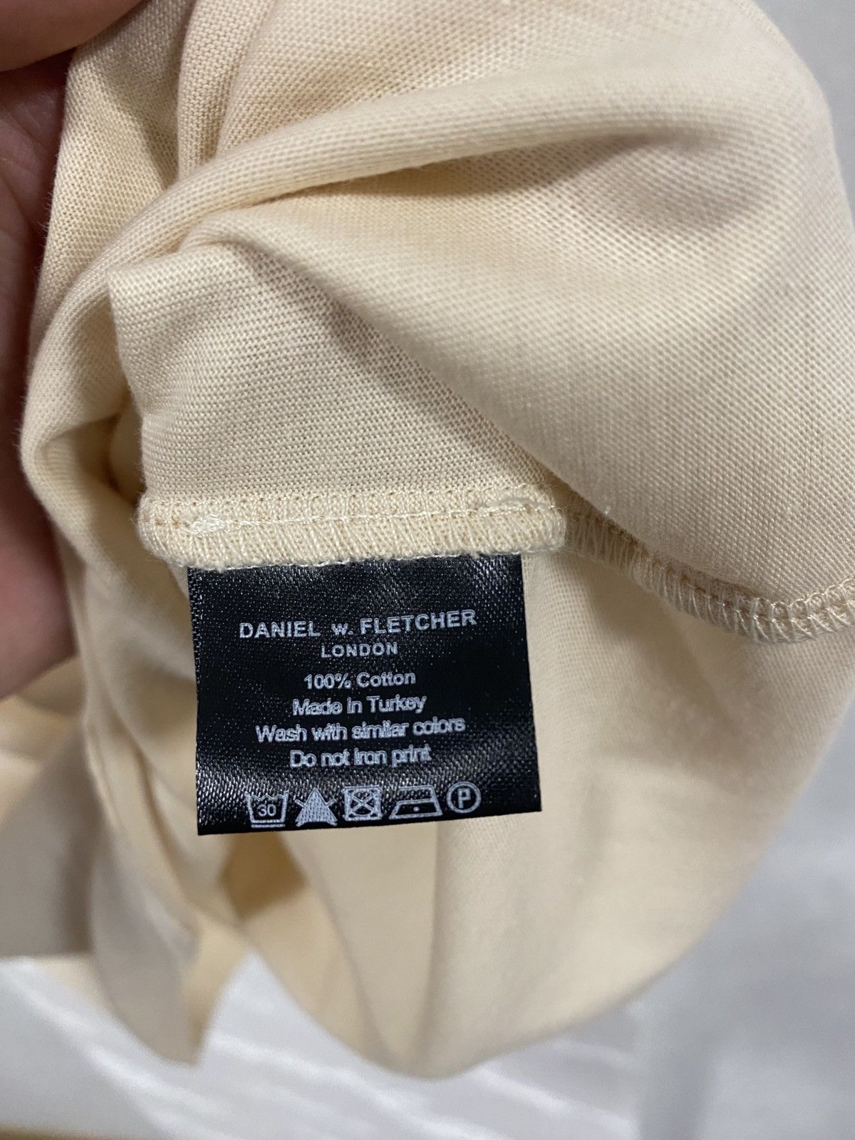 Daniel W. Fletcher Daniel W.Fletcher Courvoisier T-shirt Size: XS Size US XS / EU 42 / 0 - 6 Thumbnail
