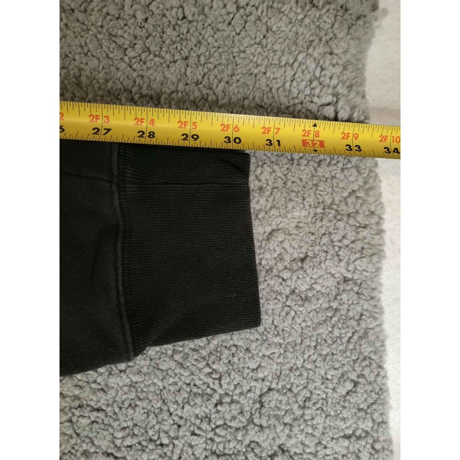 Champion VINTAGE Champion Reverse Weave Joggers Mens Small Black Logo Slim Tapered Pants Size US 29 - 7 Thumbnail