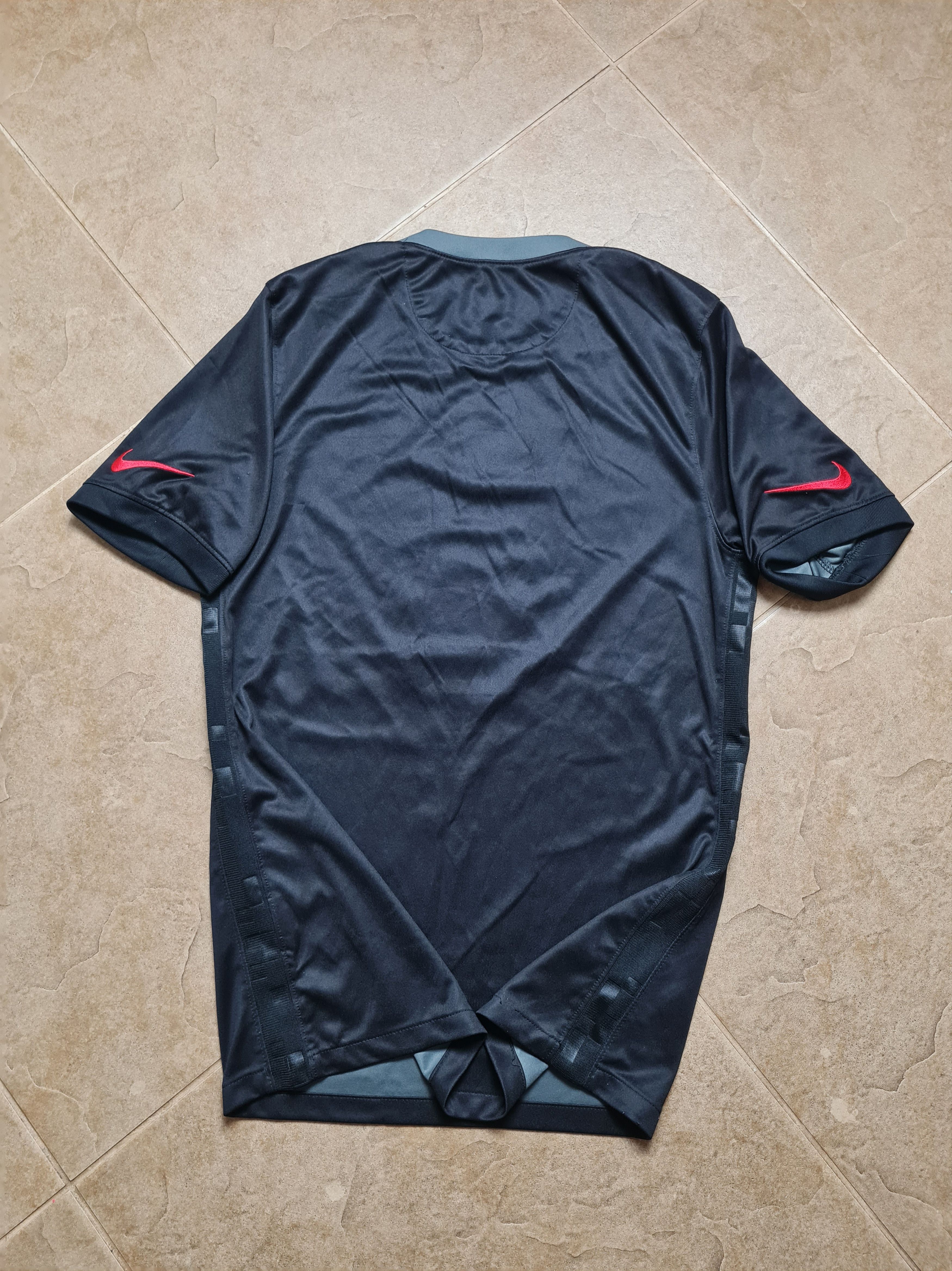 Nike JERSEY PARIS SAINT GERMAIN 2021/2022 NIKE Third Soccer Size US S / EU 44-46 / 1 - 19 Thumbnail