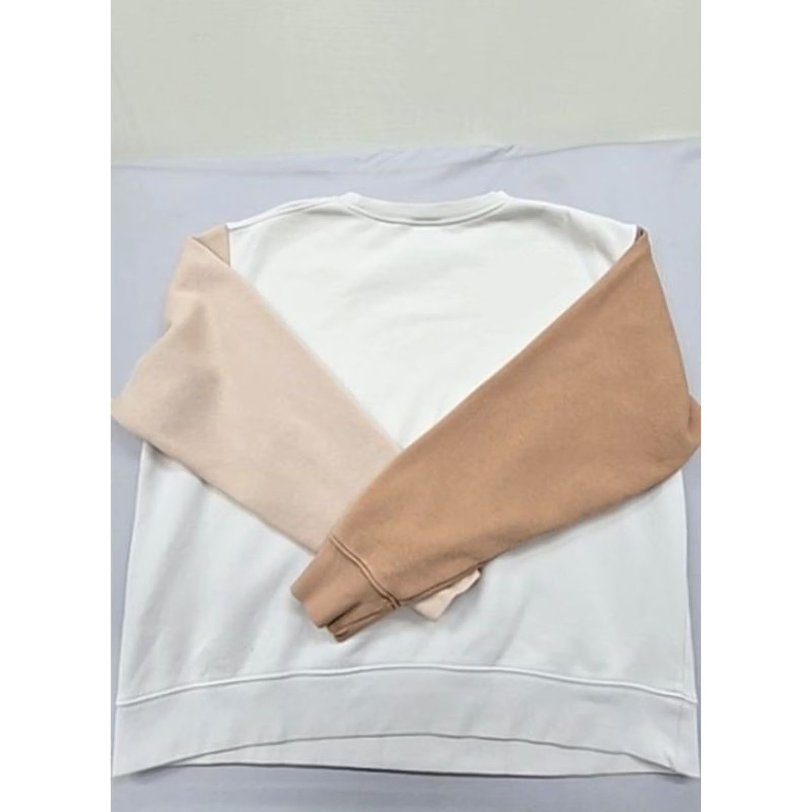 Nike Nike Colorblock Crewneck Sweatshirt M for Unisex Adults - White Beige, Long Sleeve, Pullover, Casual Sweatshirt Size M / US 6-8 / IT 42-44 - 3 Thumbnail