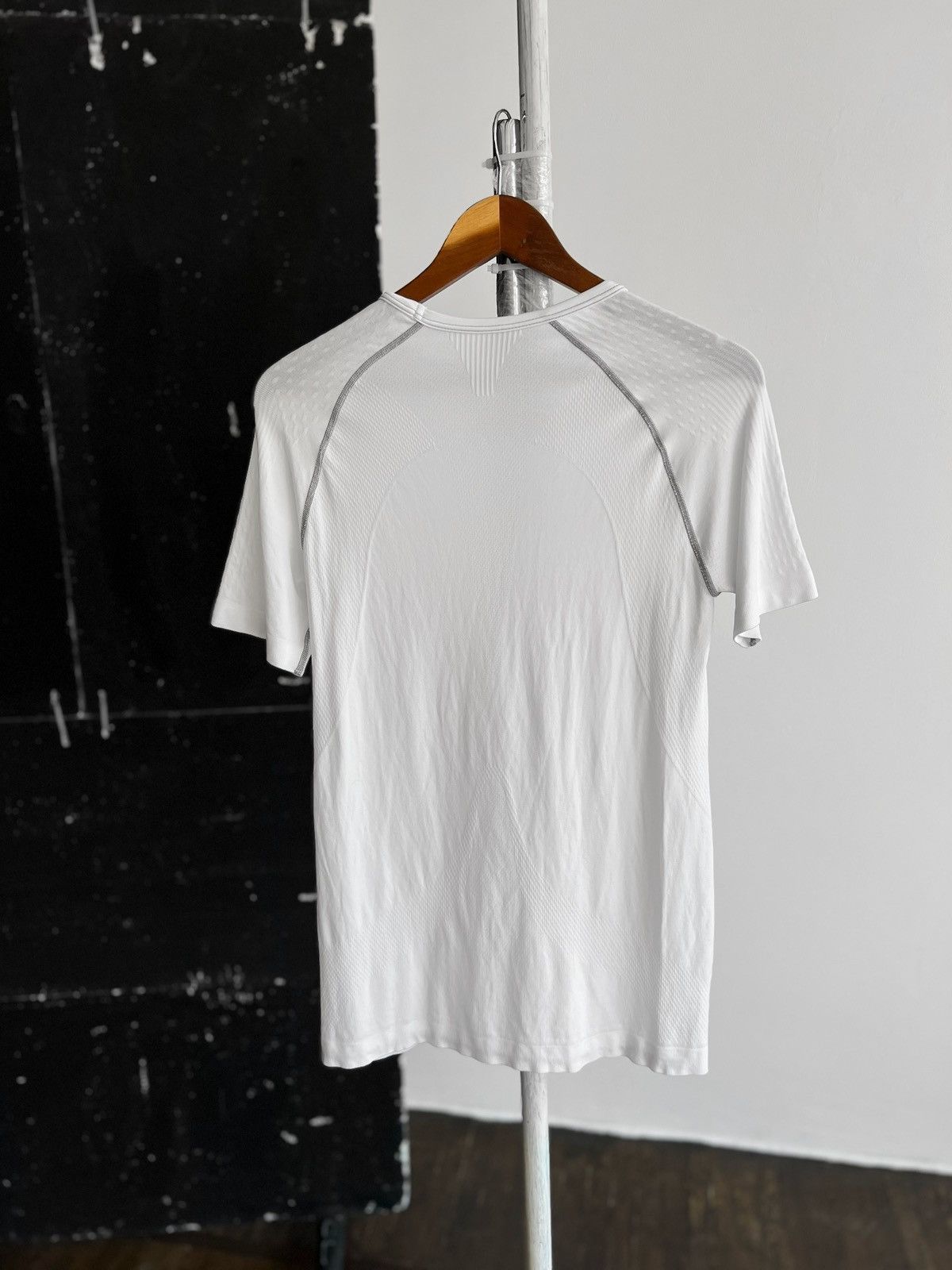 Asics Asics Womens White Short Sleeve Active T-Shirt Center Logo Size XL / US 12-14 / IT 48-50 - 3 Thumbnail