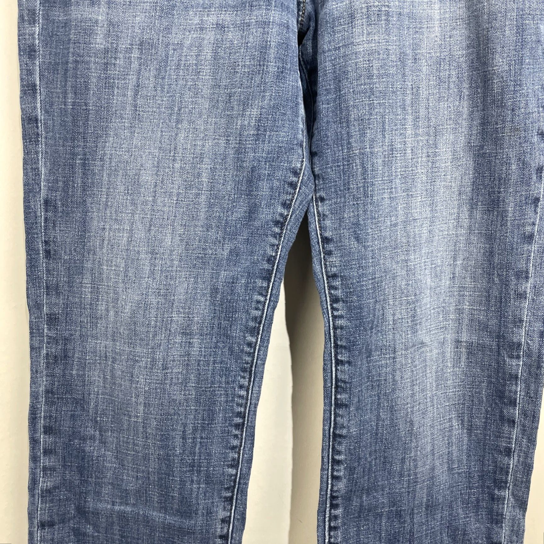 Lucky Brand Lucky Brand Mens Jeans 221 Original Straight Denim 34x30 Medium Blue Wash Casual 5-Pocket Zipper Fly Regular Rise Mens Jeans Size US 34 / EU 50 - 5 Thumbnail