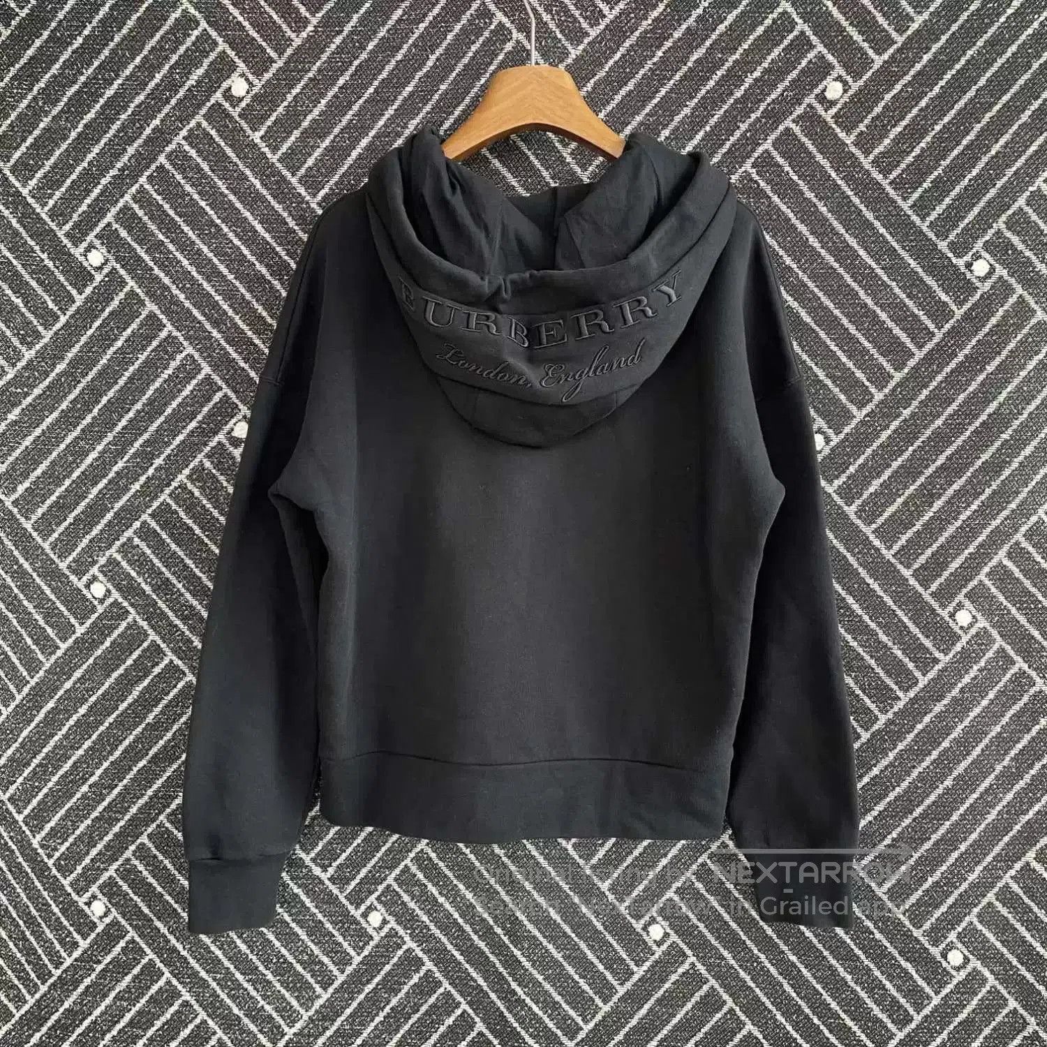 Burberry black burberry logo embroidered hoodie for men. Size US S / EU 44-46 / 1 - 2 Thumbnail