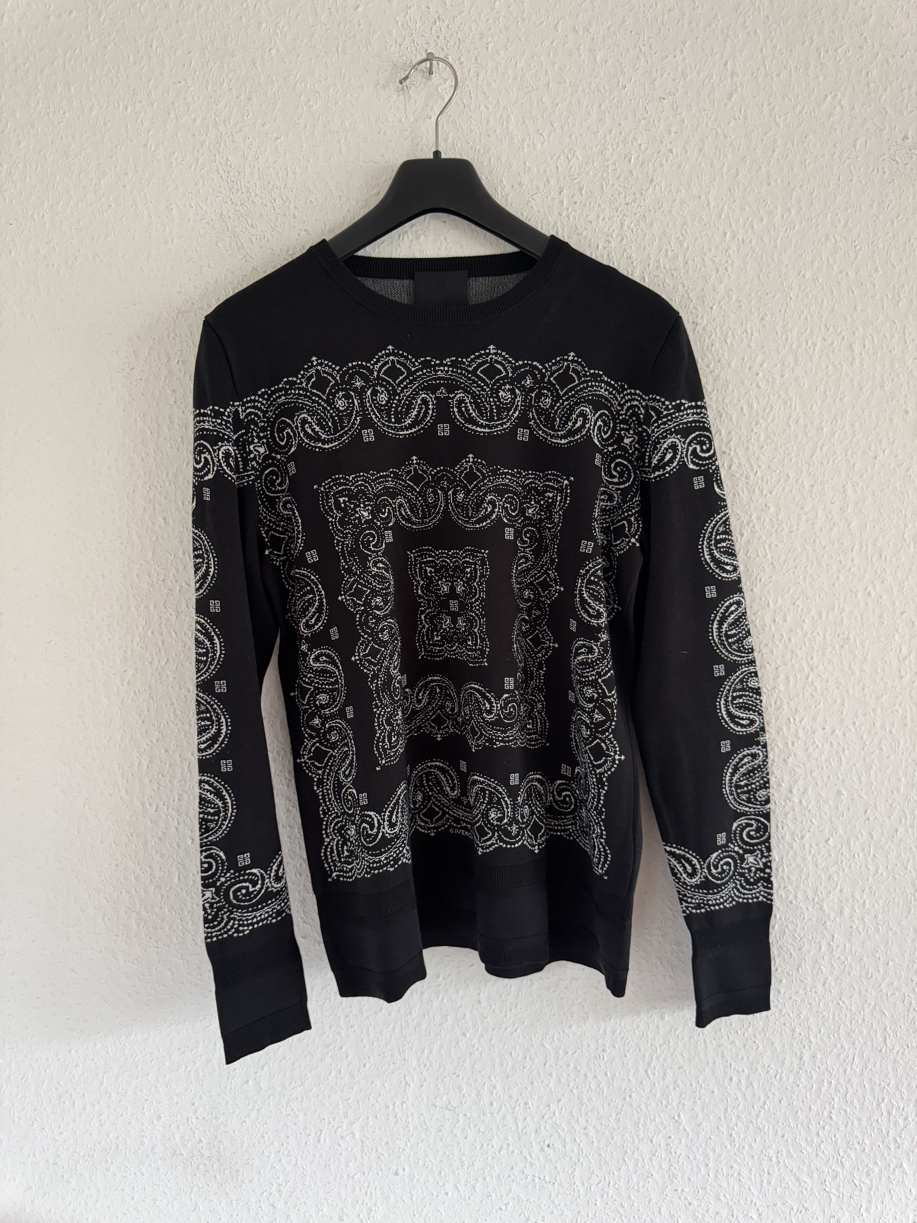 Givenchy Black White Paisley Silk Pullover Size US S / EU 44-46 / 1 - 7 Thumbnail