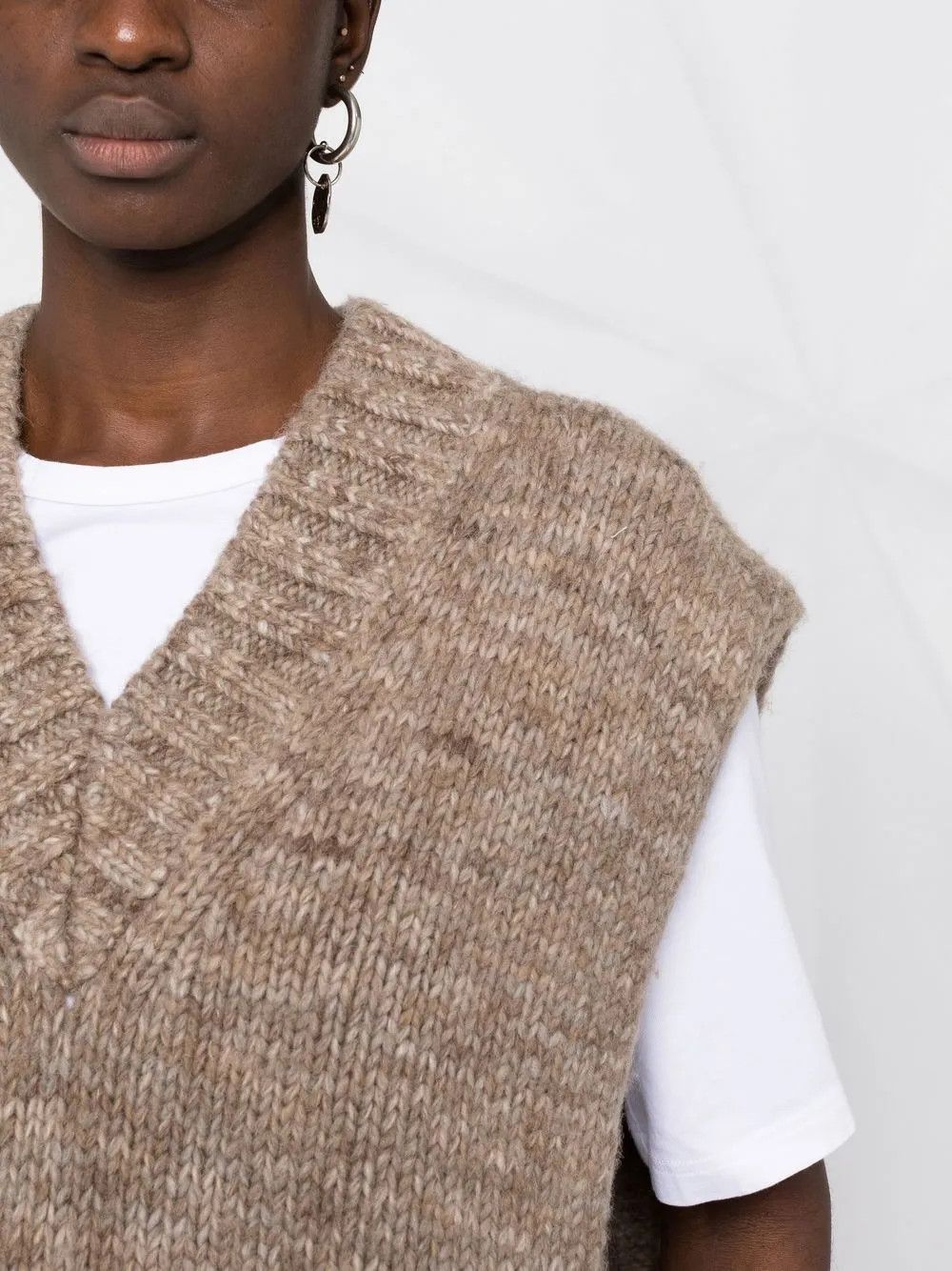Maison Margiela o1y0625 V-neck Sleeveless Sweater in Khaki Size M / US 6-8 / IT 42-44 - 2 Thumbnail
