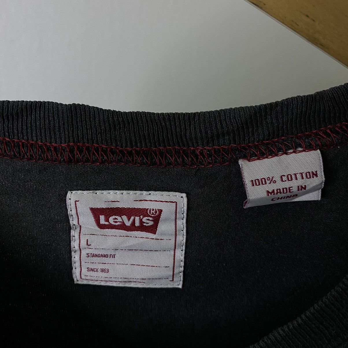 Levi's Y2K Levis Tee Size US L / EU 52-54 / 3 - 4 Thumbnail