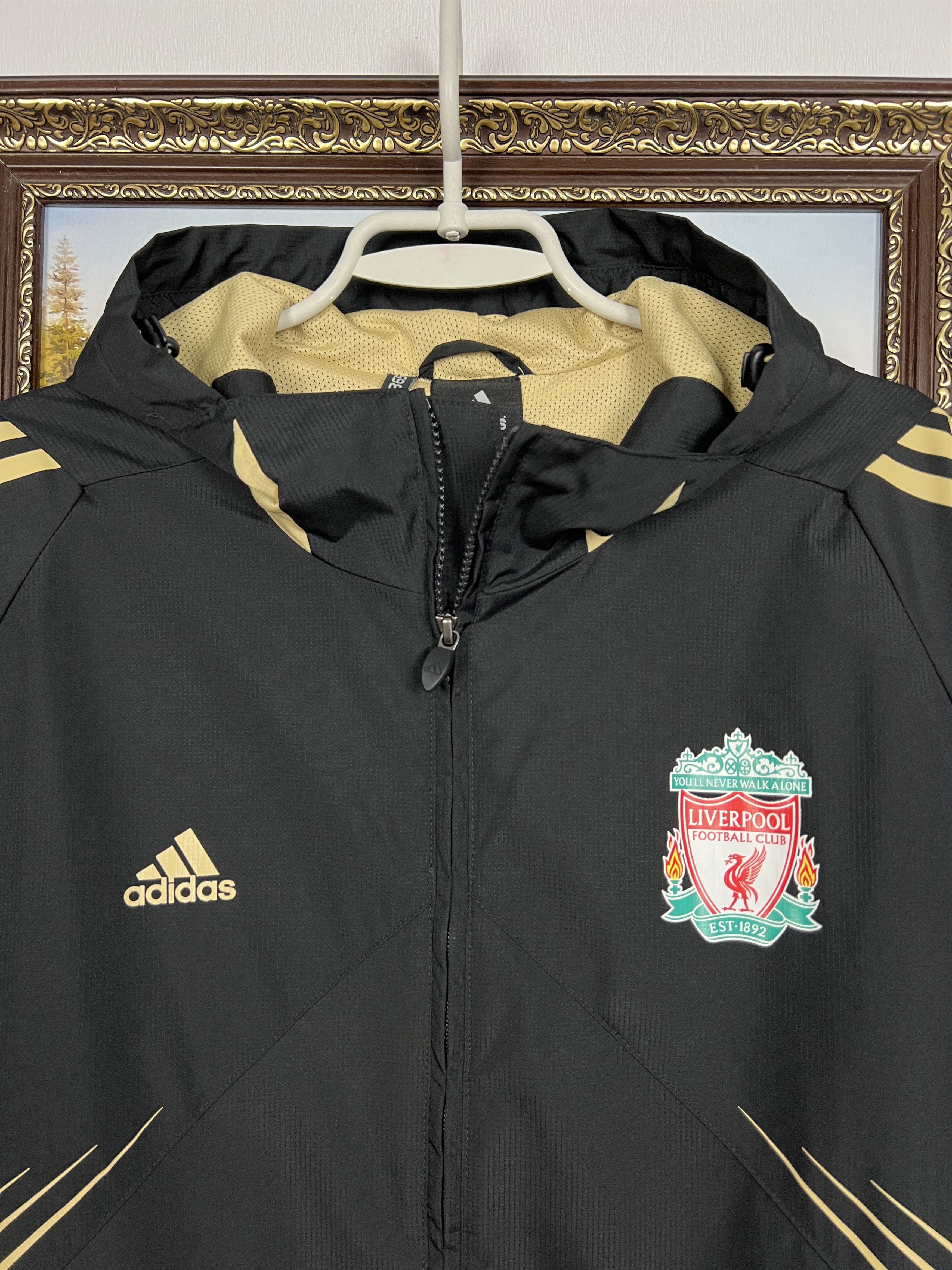 Adidas Vintage Adidas Liverpool Football Jacket Soccer Hooded Size US L / EU 52-54 / 3 - 3 Thumbnail