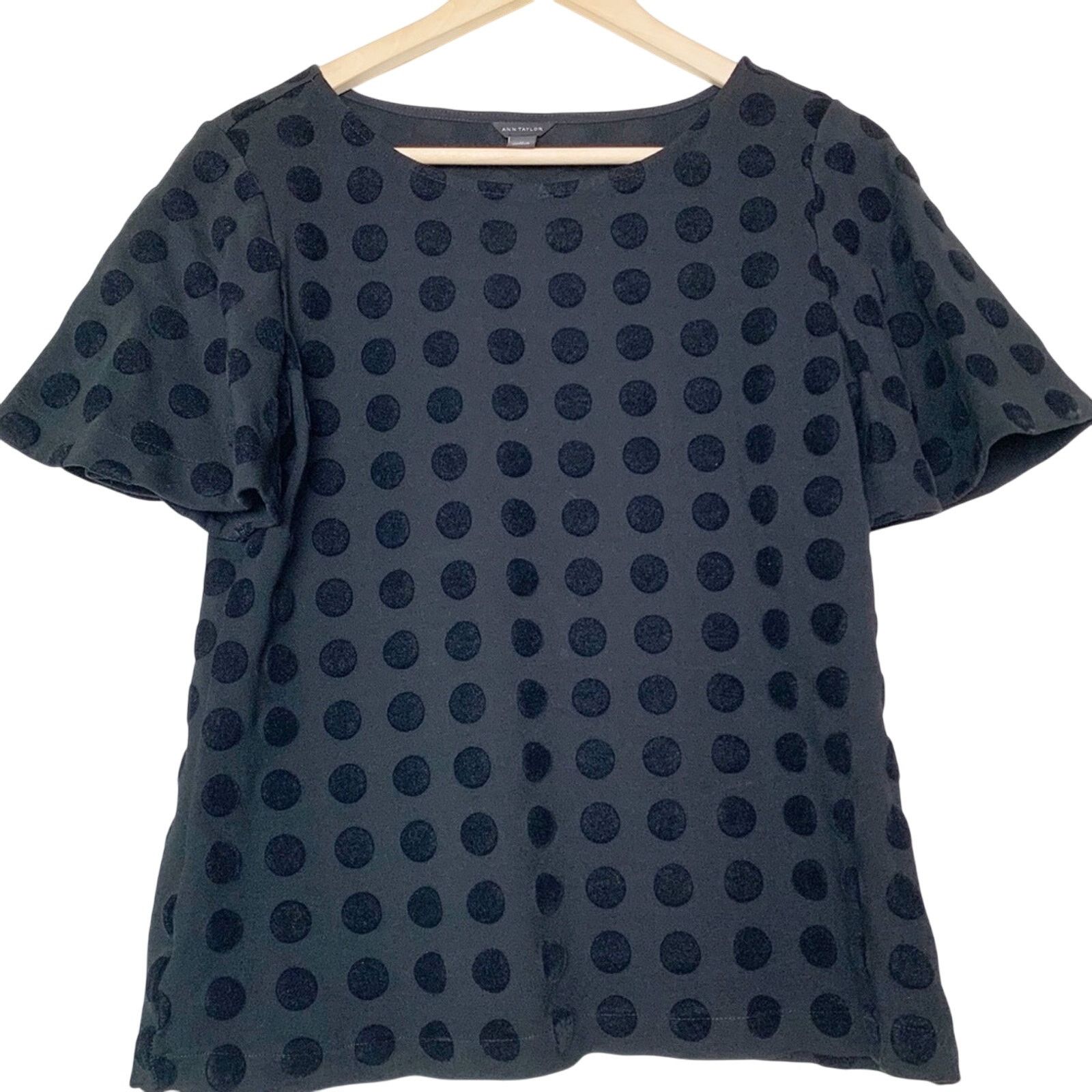 Ann Taylor Black Embossed Polka Dot Flutter Sleeve Women's Size Med Size M / US 6-8 / IT 42-44 - 1 Thumbnail
