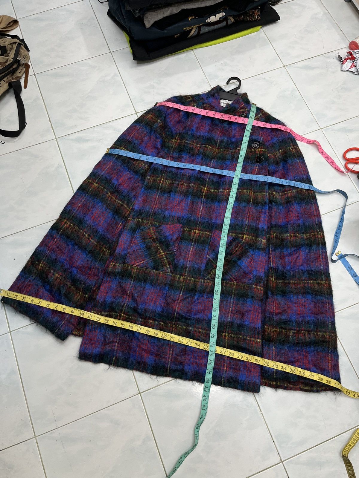 Vintage 🔥🔥🔥STEALS RANNOCH DESIGN DOUBLE POCKET MOHAIR WOOL POCHO Size ONE SIZE - 13 Thumbnail
