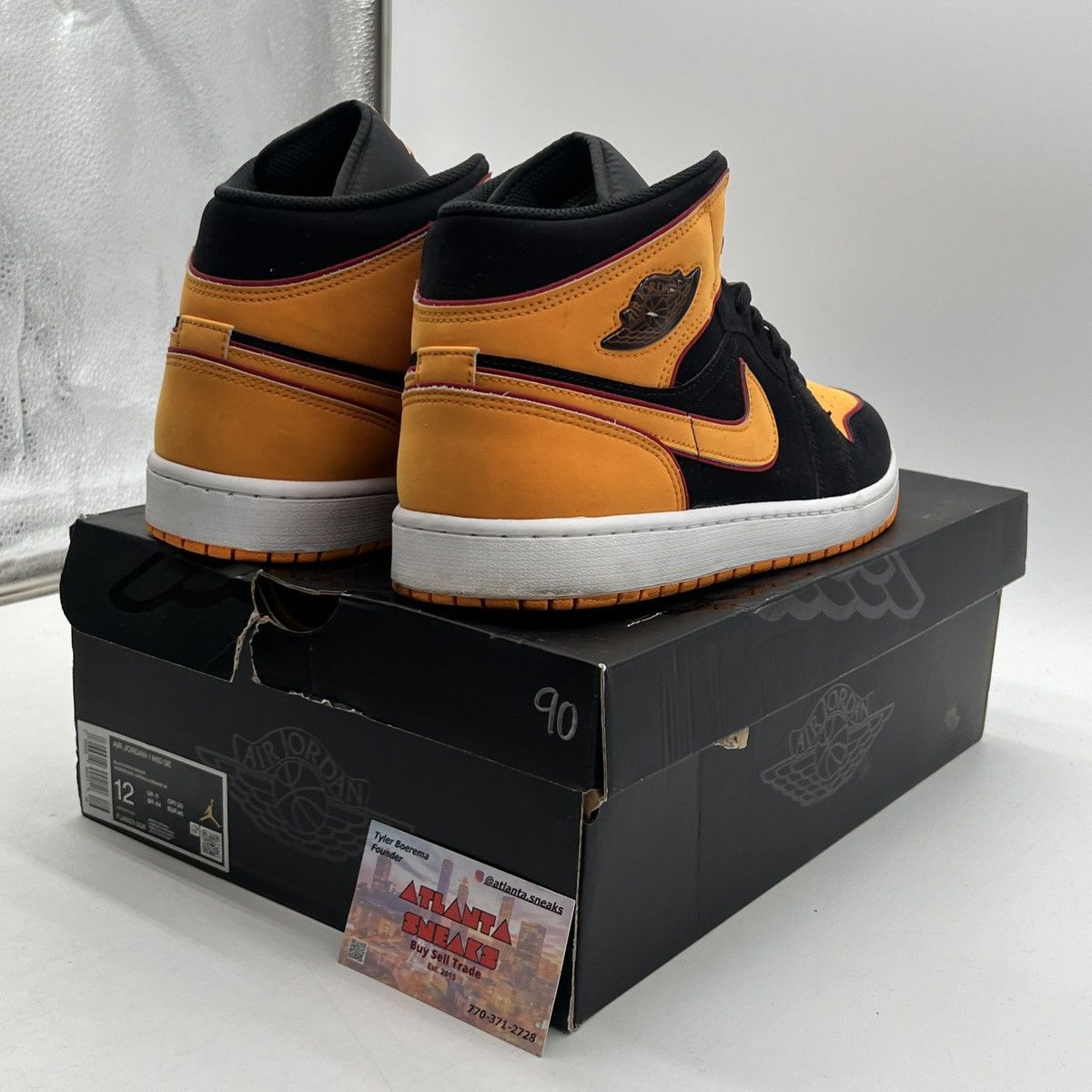 Jordan Brand Air Jordan 1 mid vivid orange Size US 12 / EU 45 - 5 Thumbnail
