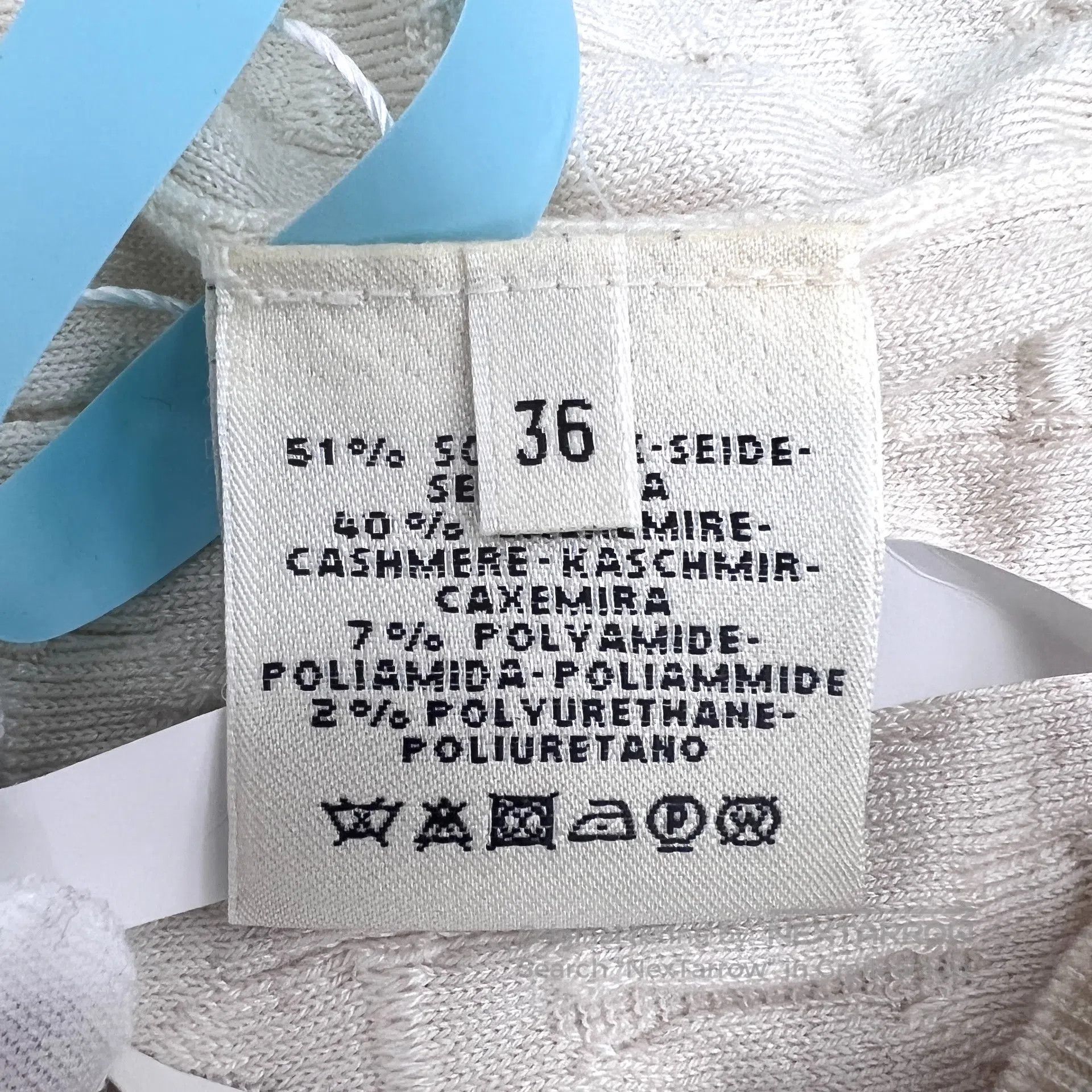 Hermes Hermes Ivory lock closure jacquard mulberry silk round-nec Size XS / US 0-2 / IT 36-38 - 7 Thumbnail