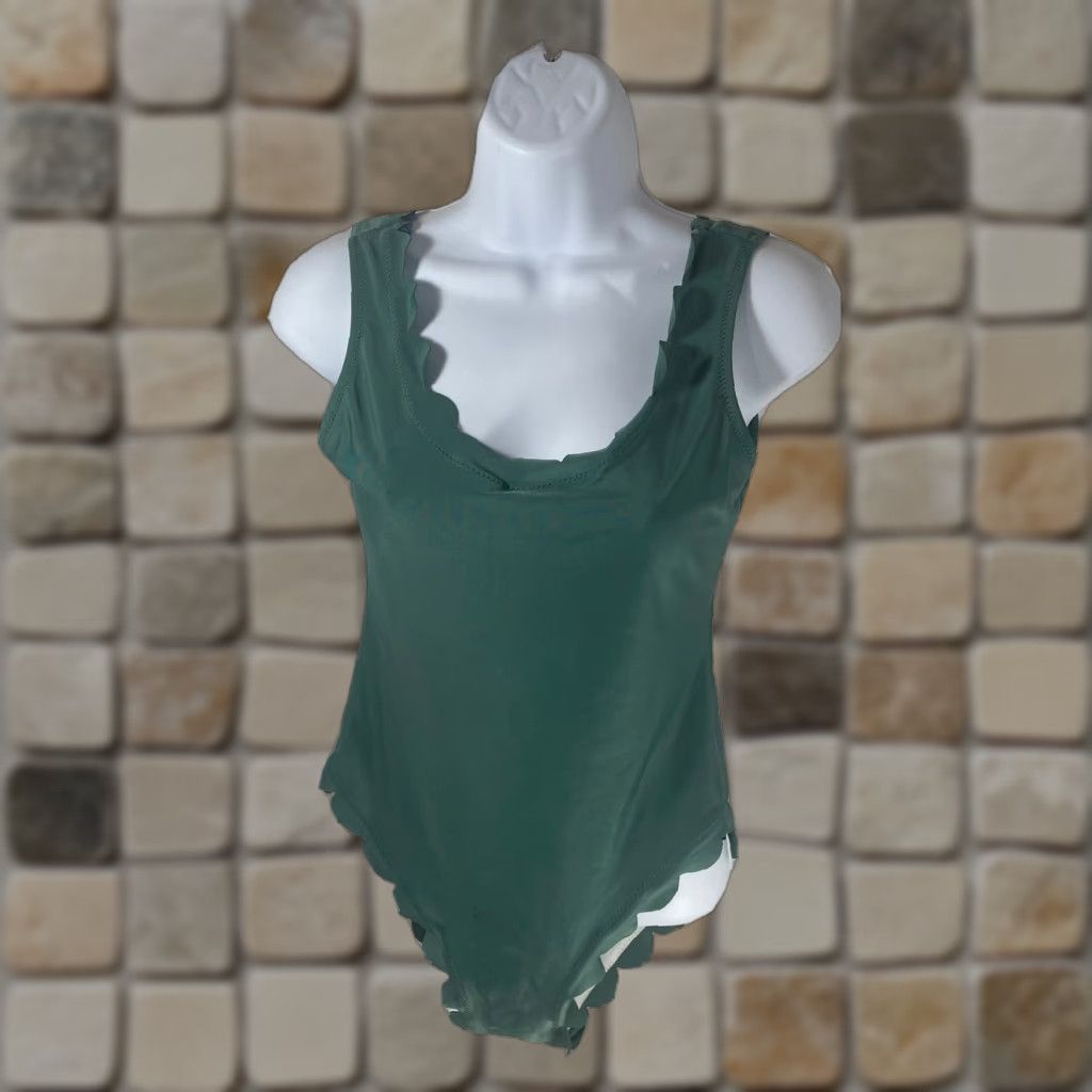 Shein VINTAGE? No. Shein Bathing Suit One Piece Green Scallop Trim Polyester 1 Piece M Women's Beach Nylon Spandex Lining Scallop Scoop Neck Halter Size M / US 6-8 / IT 42-44 - 1 Thumbnail
