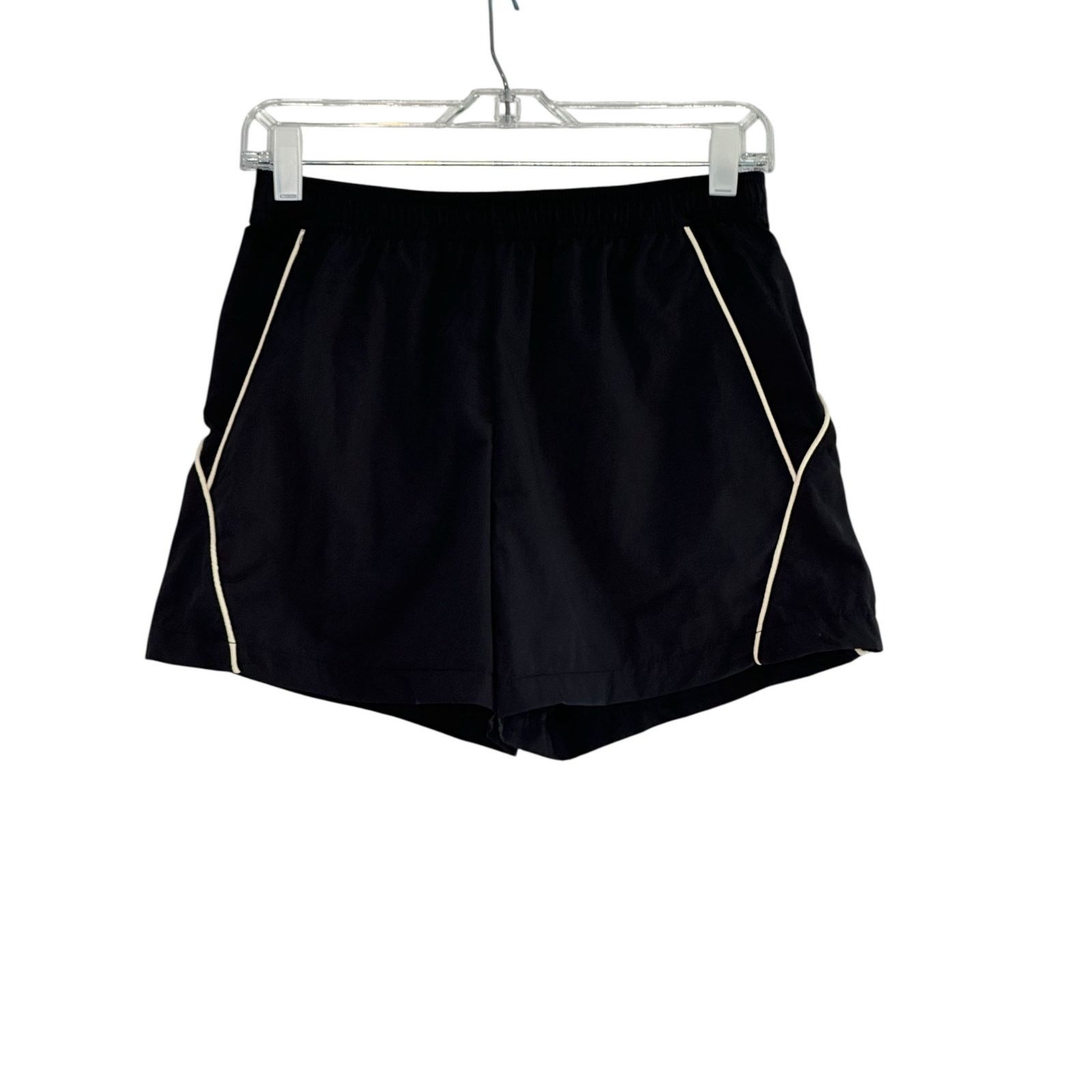 Bdg BDG black white trim pull on athletic shorts size small Size 30" / US 8 / IT 44 - 1 Thumbnail