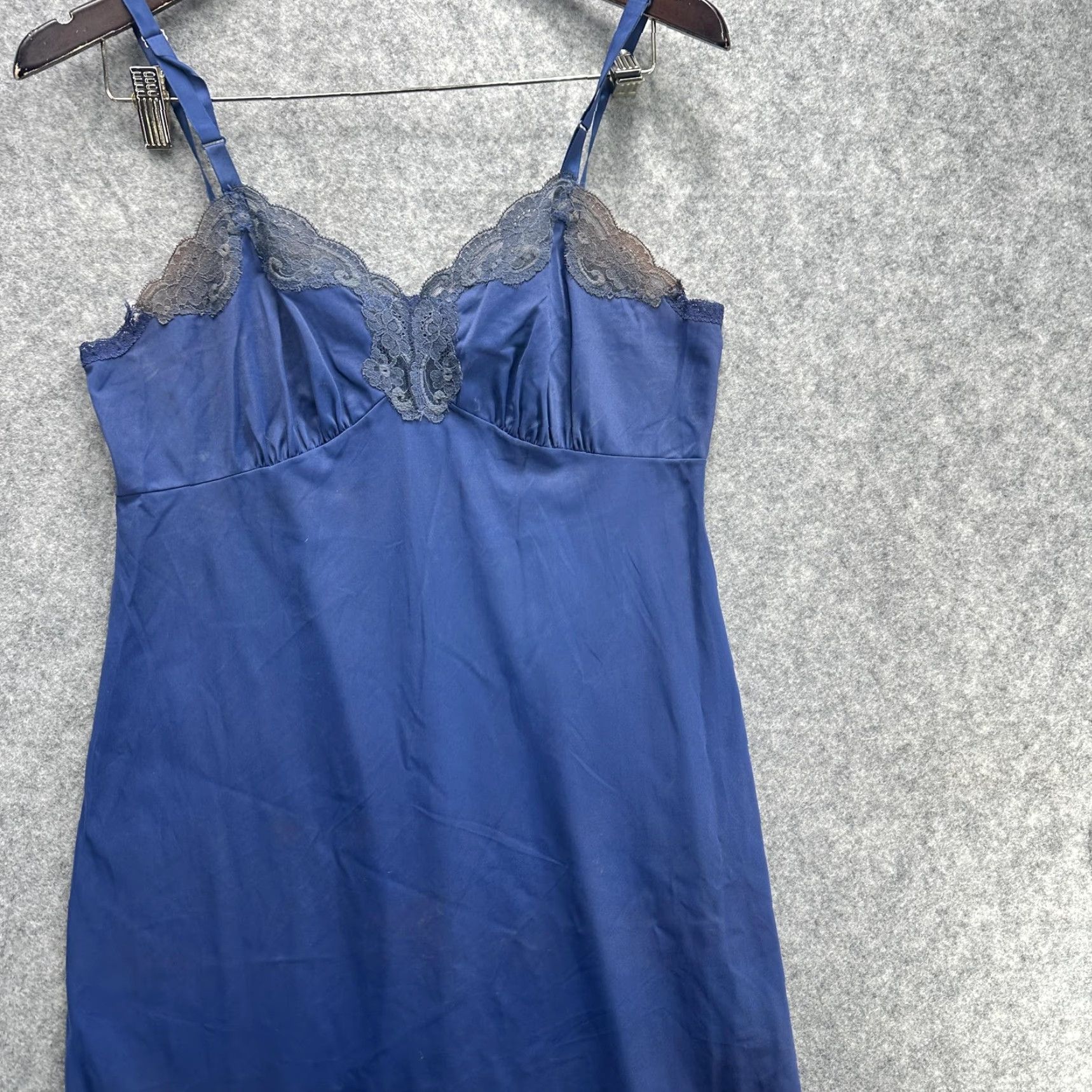 Vintage VINTAGE ShadowLine Slip Dress Womens 36 Blue Nylon Lace Nightgown Made USA Size M / US 6-8 / IT 42-44 - 3 Thumbnail