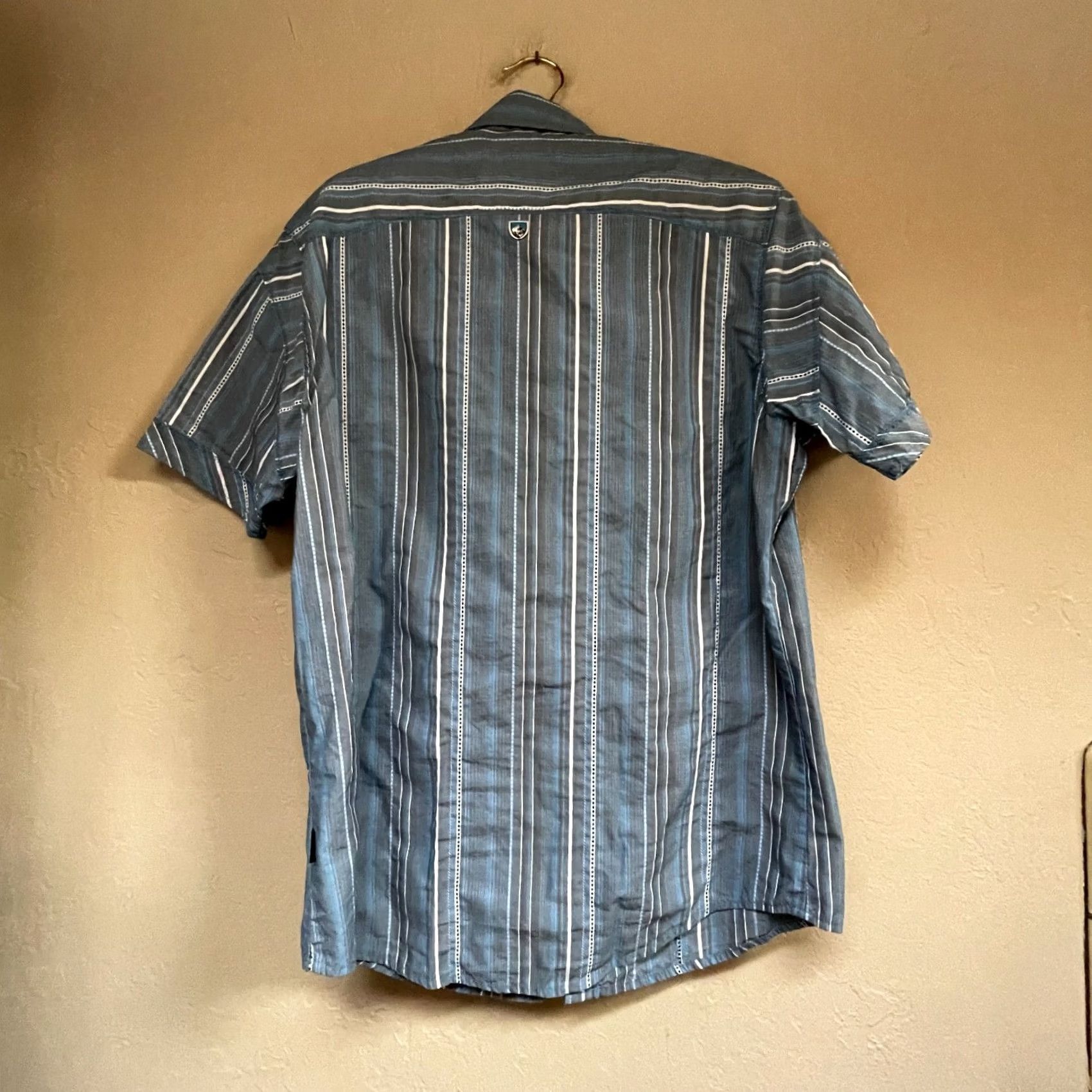 Vintage Kuhl Men's Suncel Striped Short Sleeve Button Up Outdoor Hiking Shirt Small Blue Size US S / EU 44-46 / 1 - 2 Thumbnail