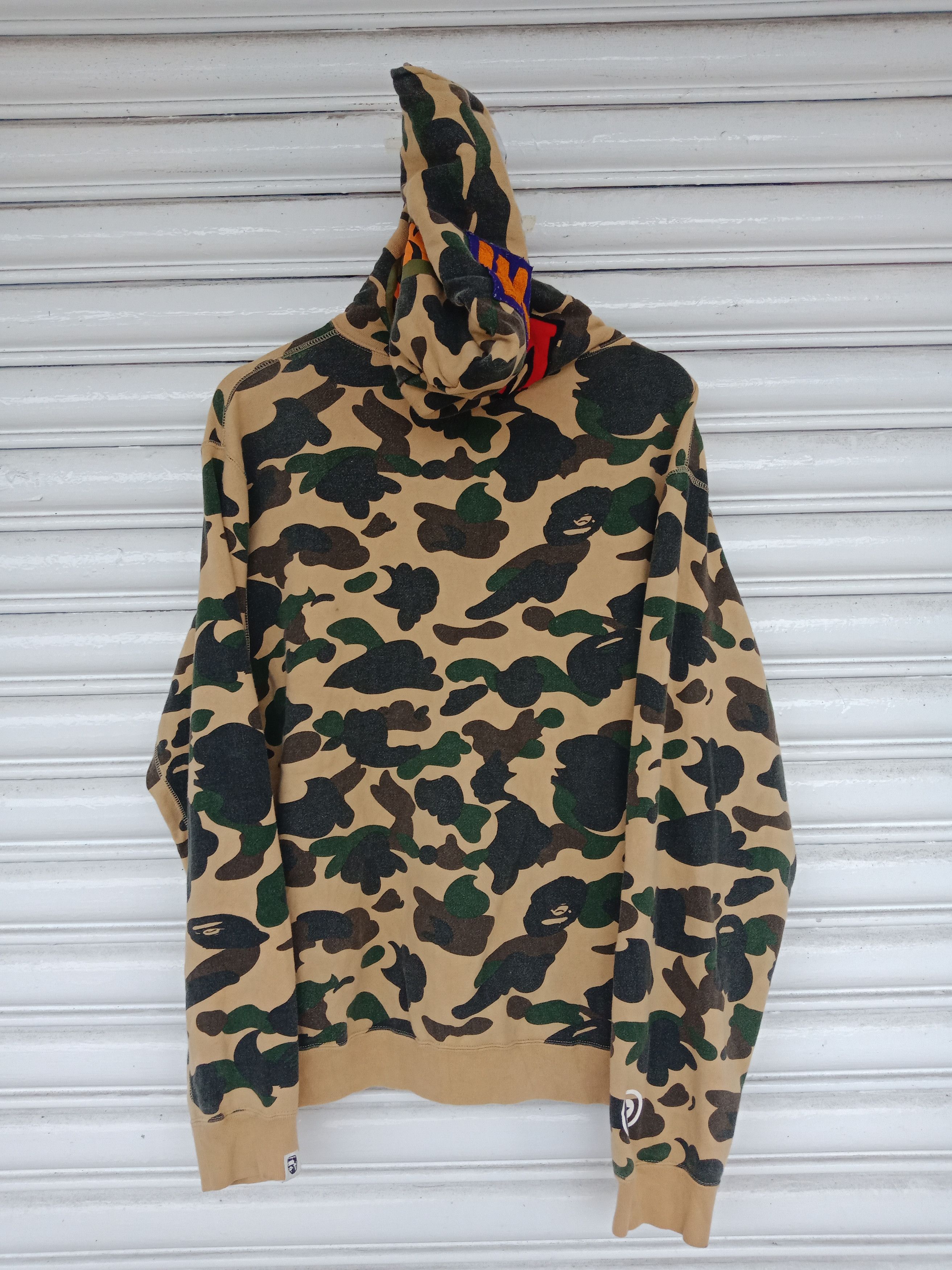 Bape Bape 1st Camo Shark Full Zip Hoodie Size US M / EU 48-50 / 2 - 4 Thumbnail
