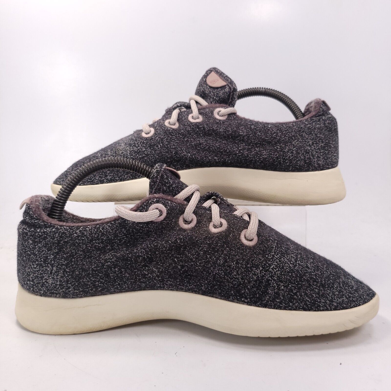 Allbirds Allbirds Wool Runner Athletic Shoe Womens Size 9 Black White Size US 9 / IT 39 - 6 Thumbnail