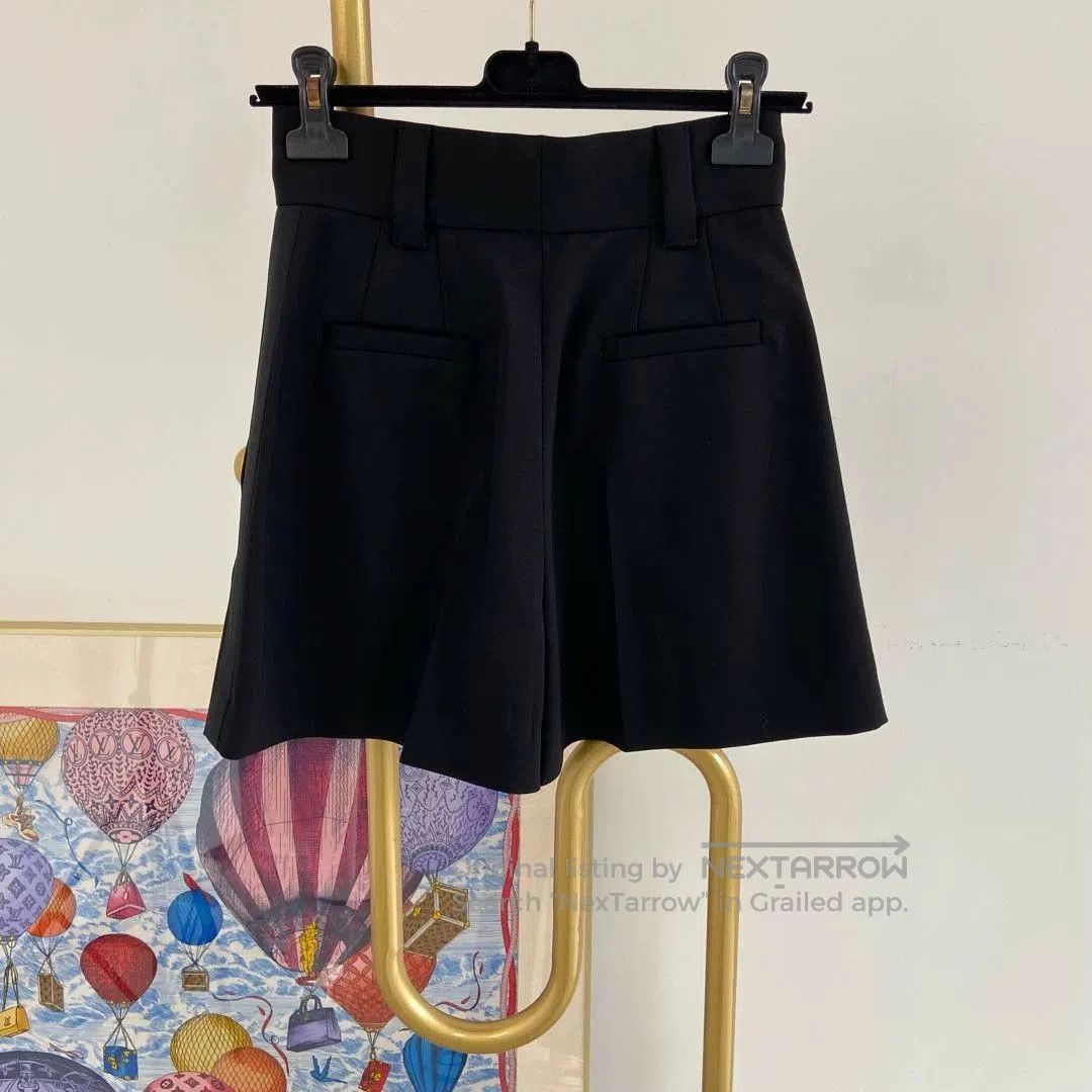 Miu Miu black miu miu shorts size 38. Size US 38 / EU 54 - 3 Thumbnail