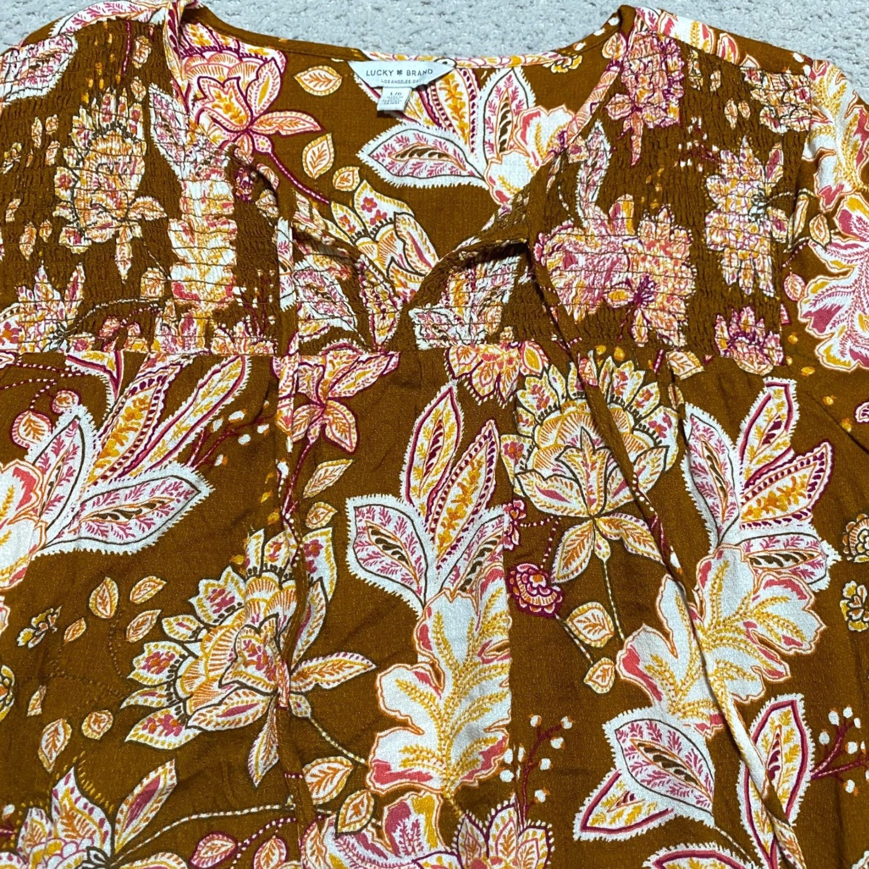 Lucky Brand **Lucky Brand Women's Multicolor Paisley Long Sleeve V-Neck Shirt** User: Lucky Brand Women's Multicolor Paisley Long Sleeve V-Neck Shirt Size L / US 10 / IT 46 - 6 Thumbnail