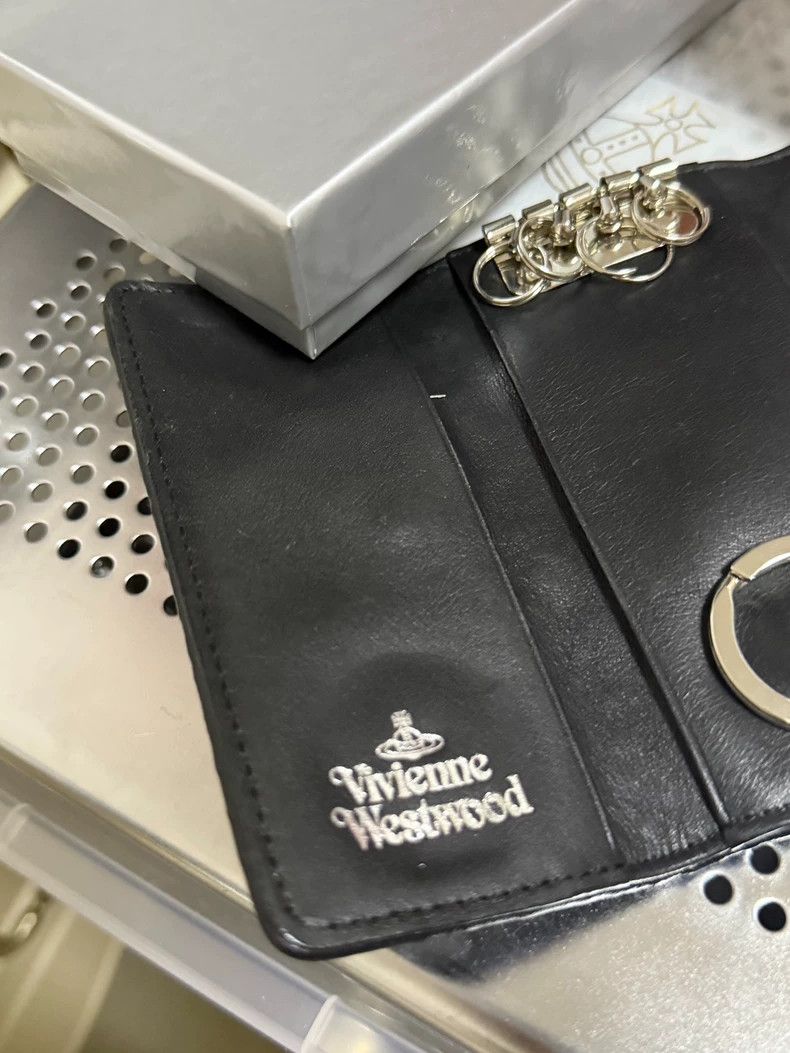 Vivienne Westwood Vivienne Westwood Black leather sewn Saturn key bag Size ONE SIZE - 3 Thumbnail
