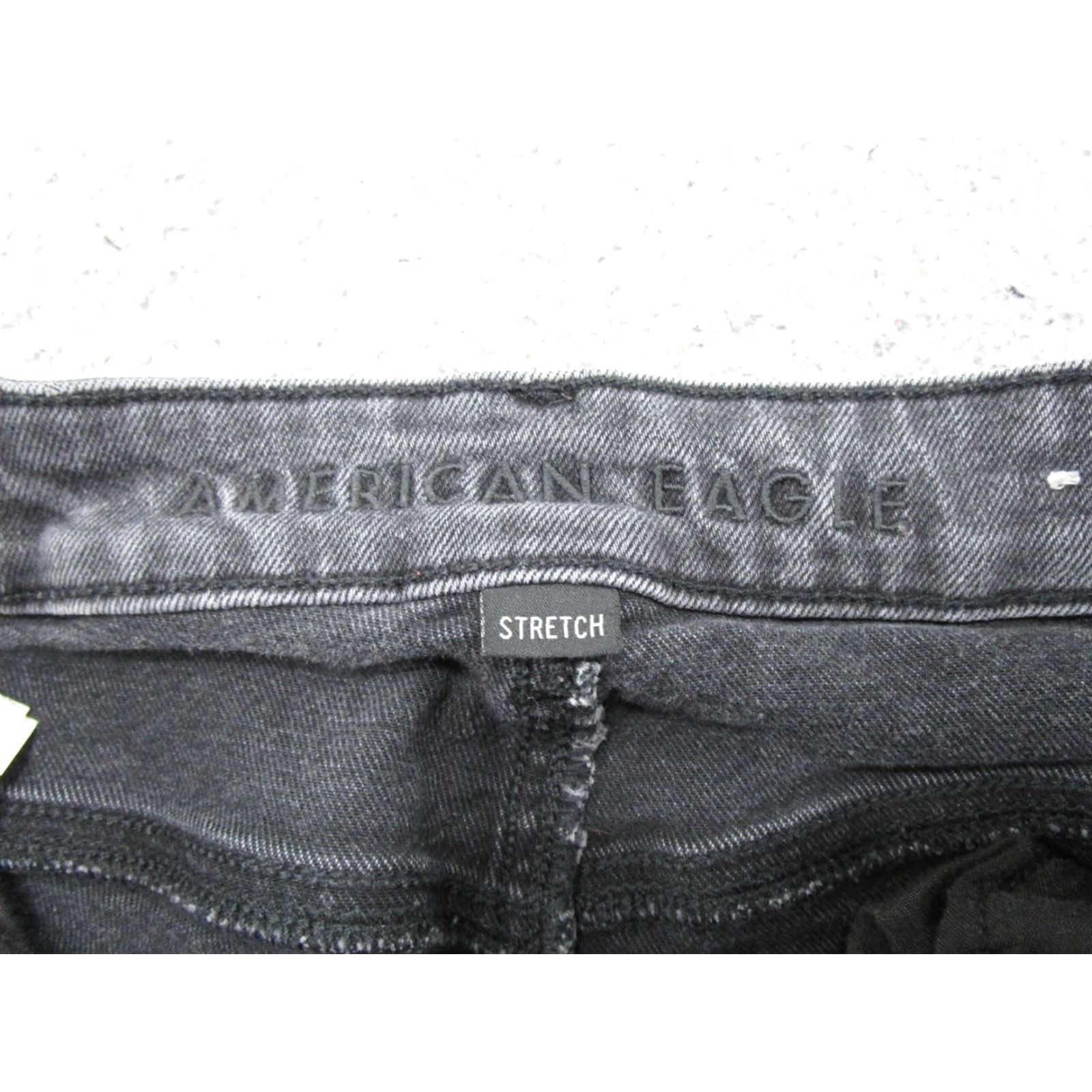 American Eagle Outfitters American Eagle Outfitters Jeans Womens Size 6 Black Stretch Denim High Rise Mom Size 28" / US 6 / IT 42 - 4 Thumbnail