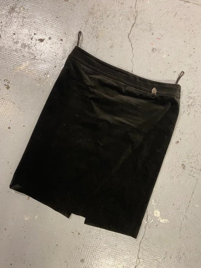 Gucci SS2007 Gucci Black Classy Velvet Skirt Size 28" / US 6 / IT 42 - 5 Thumbnail