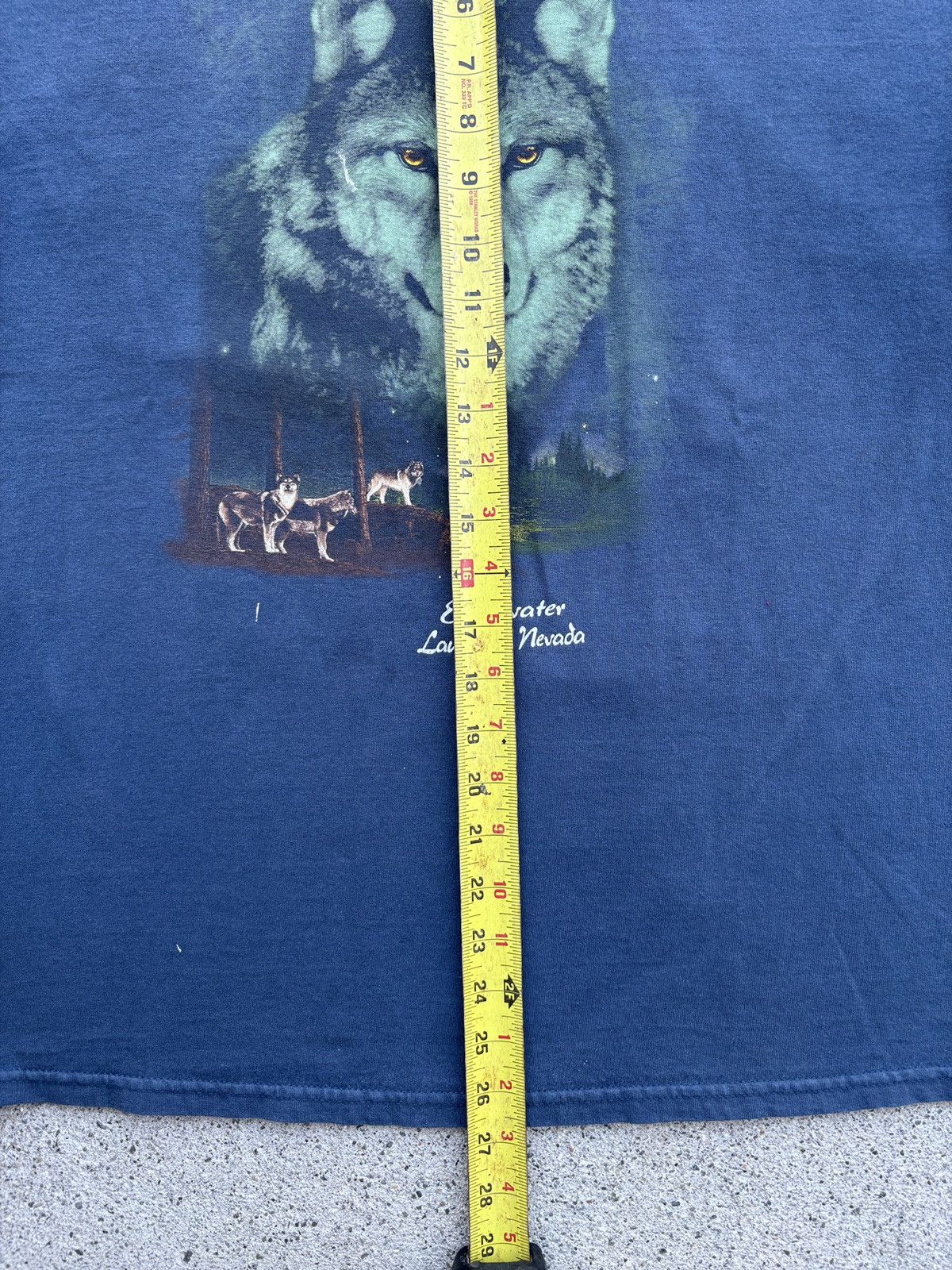 Gildan × Vintage Vintage 90s Gildan “Edgewater Laughlin, Nevada” Wolf T-Shirt Size US L / EU 52-54 / 3 - 6 Thumbnail